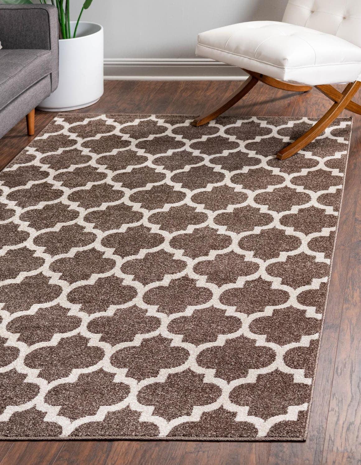 Brown Trellis 4' x 6' Stain-Resistant Synthetic Area Rug