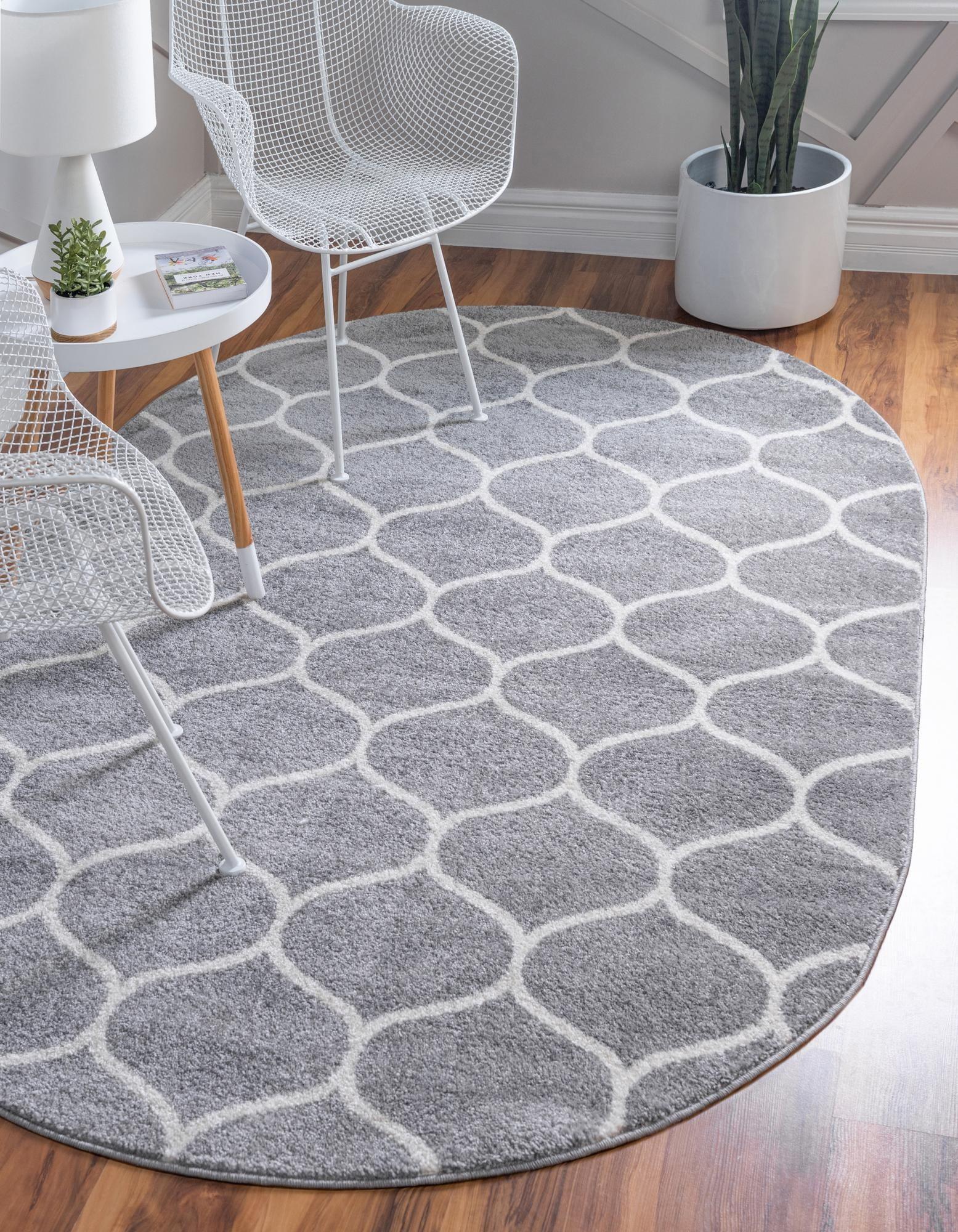 Light Gray/Ivory Oval Trellis Synthetic Area Rug 8' x 10'