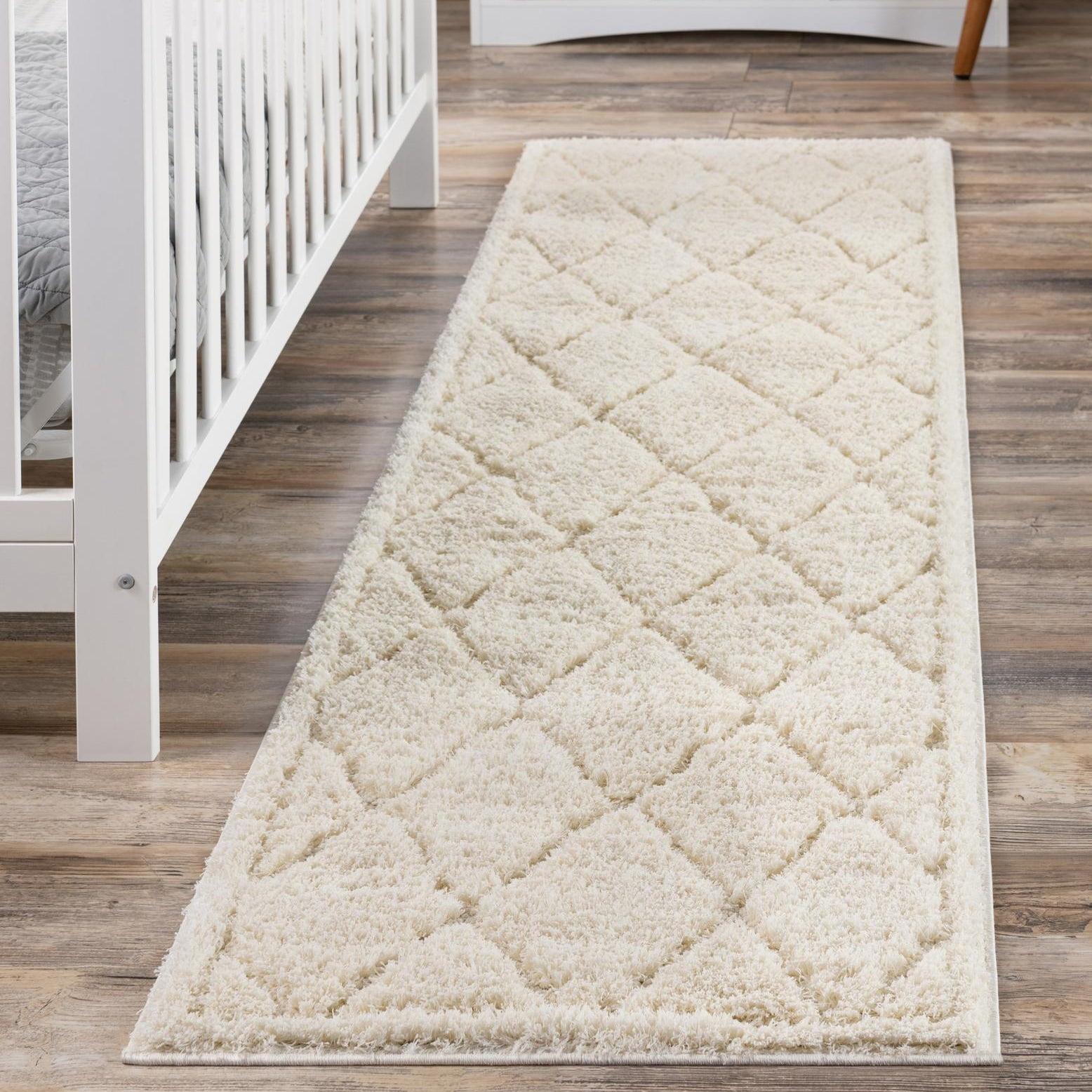 Yellow and Ivory Trellis Shag 4' x 6' Synthetic Area Rug