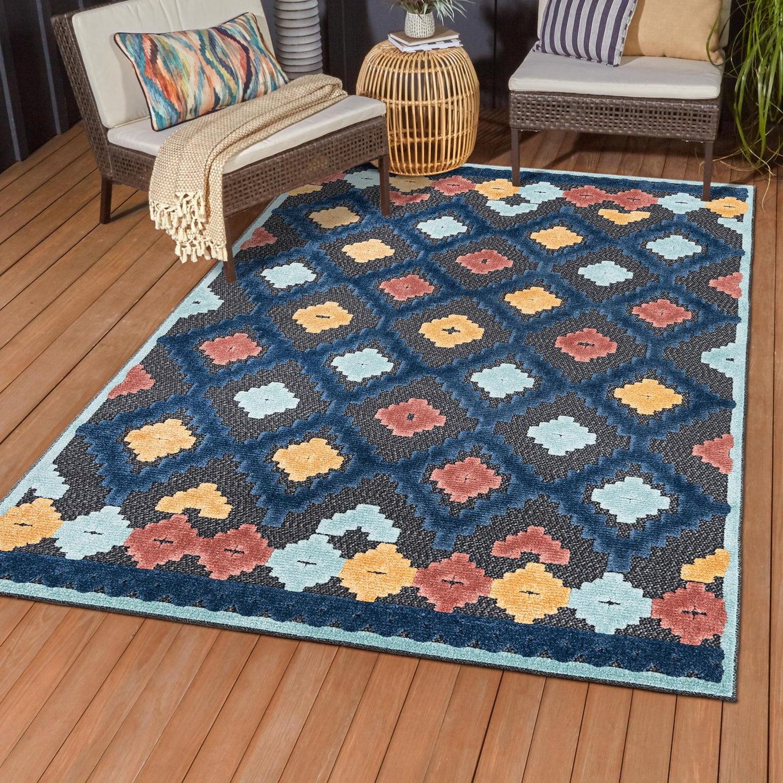 Charcoal Geometric Easy-Care Outdoor Area Rug 7x10