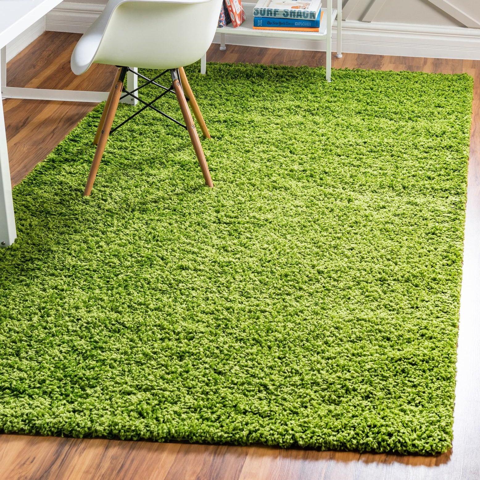 Unique Loom 4' 1 x 6' 1 Solid Shag Grass Green Area Rug