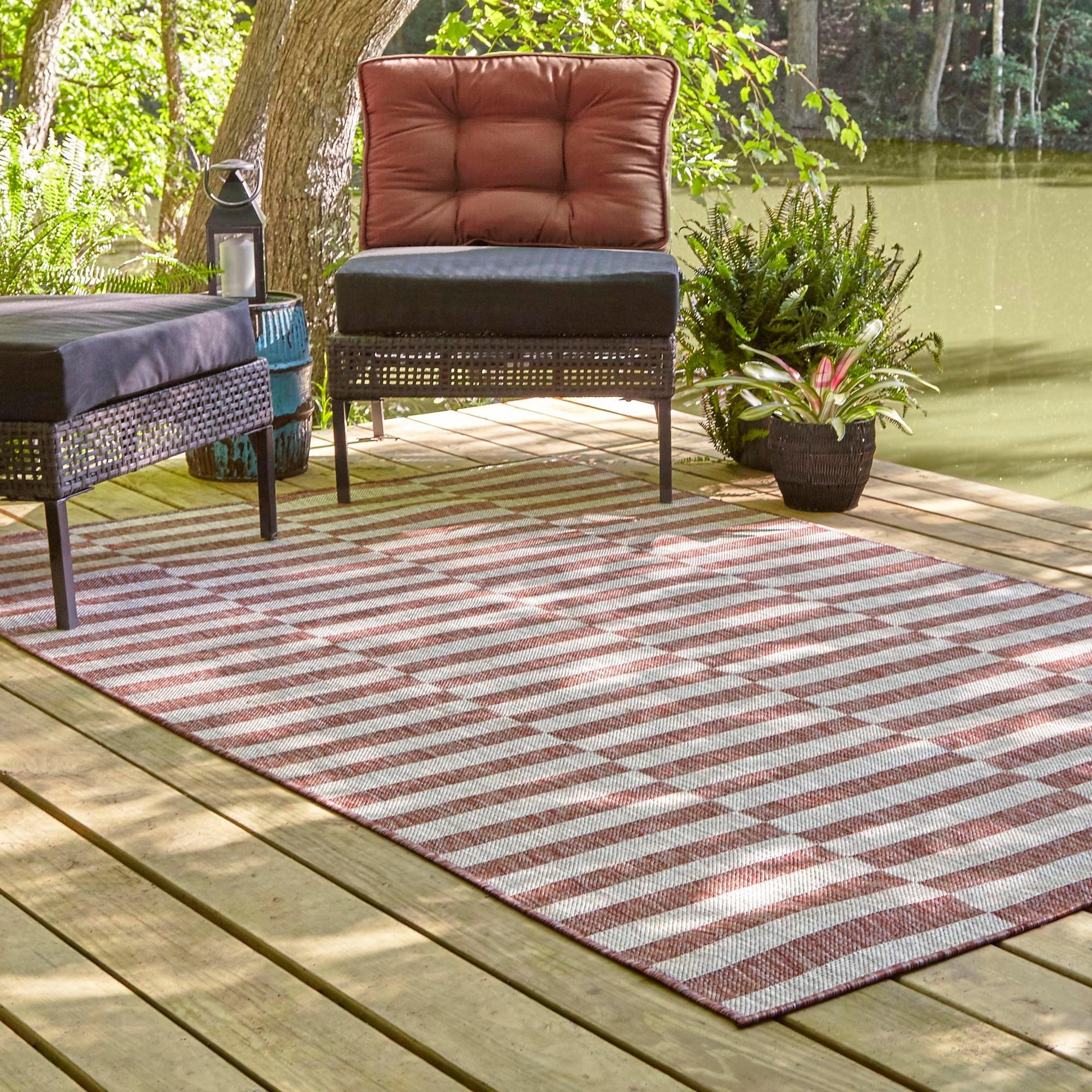 Rust Red and Ivory Striped Easy-Care Outdoor Rug, 4' x 6'