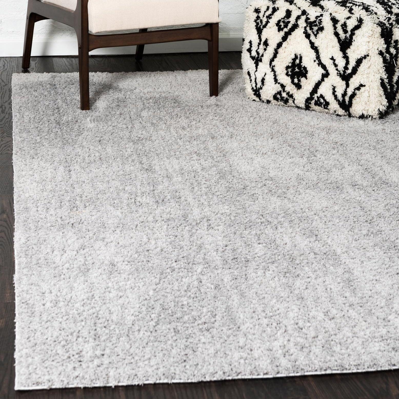 Nuloom Neva Solid 4x6 Shag Indoor Area Rug for Living Room Bedroom Dining Room Nursery, Grey/Ivory