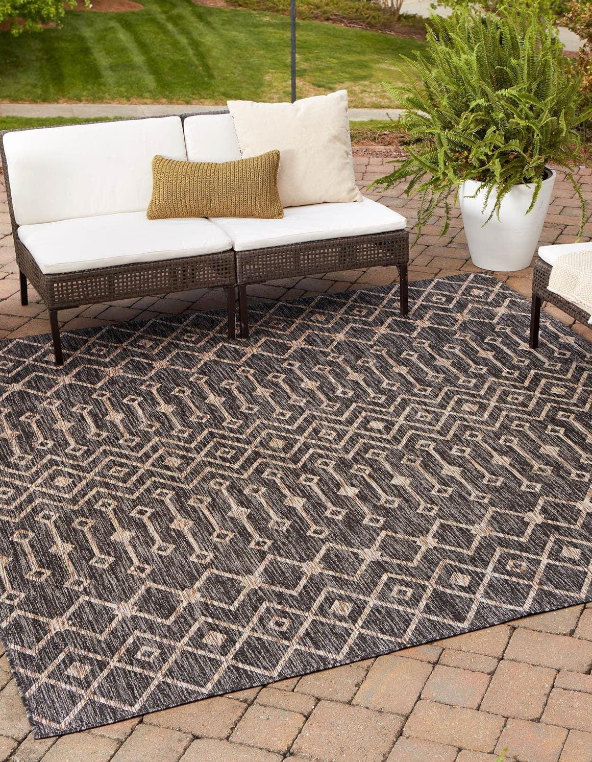 Charcoal Gray Trellis 5'3" Square Synthetic Outdoor Rug