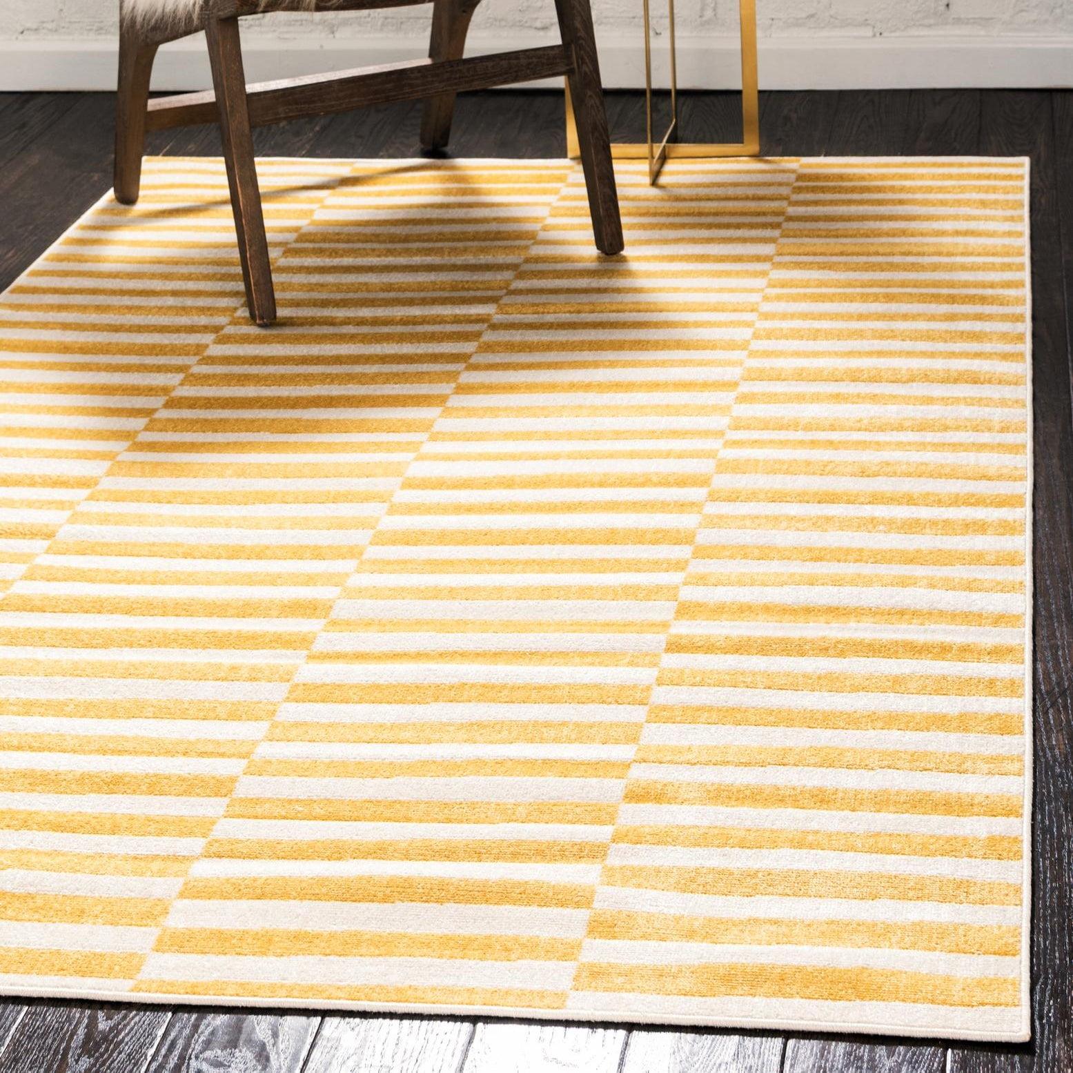 Unique Loom Williamsburg Collection Area Rug - Striped (4' 1" x 6' 1" Rectangle Yellow/Ivory)
