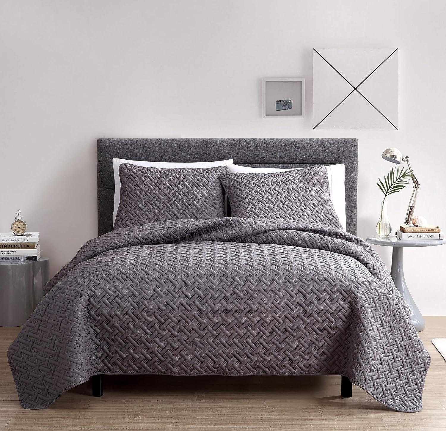 Nina Embossed Basketweave Quilt Set