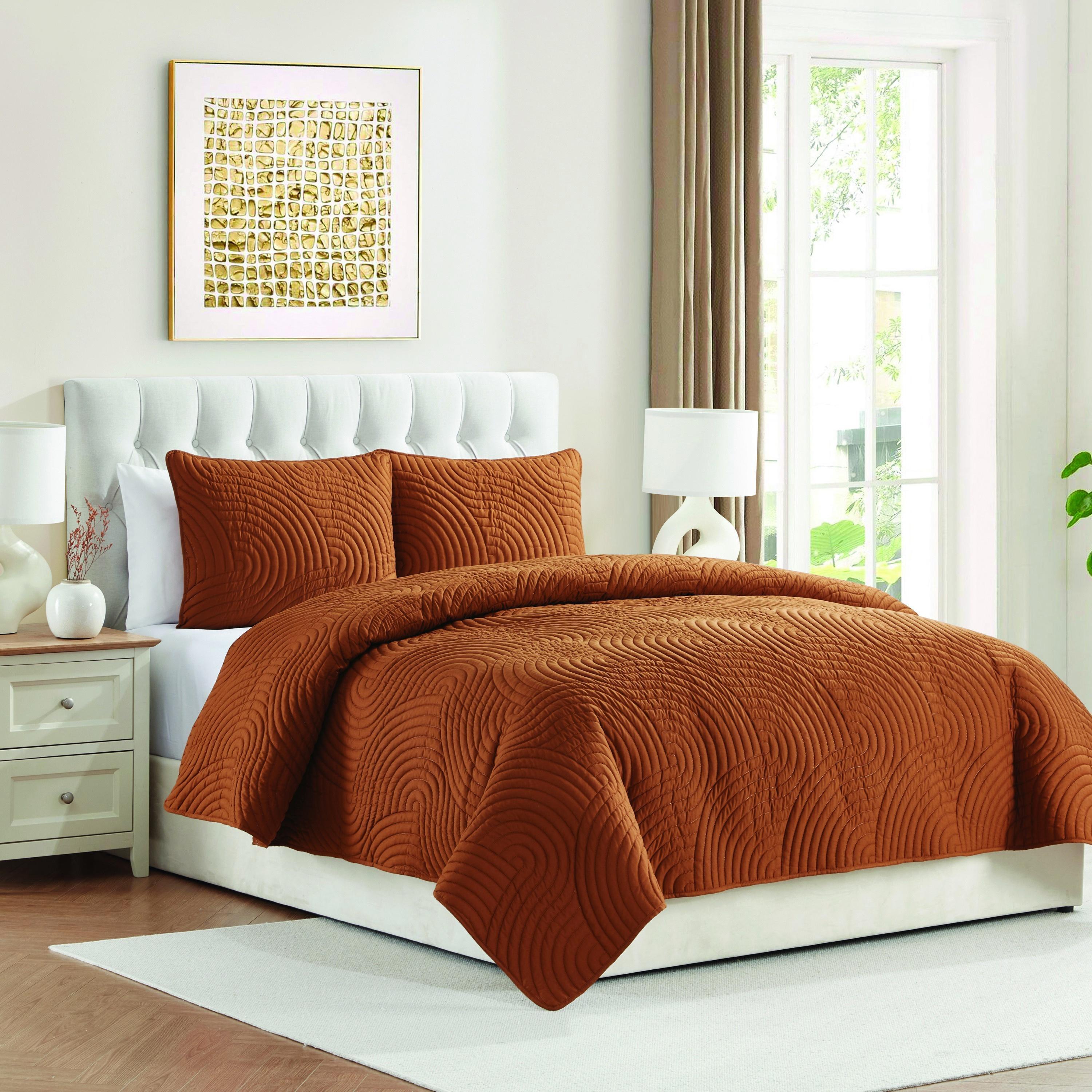 Full/Queen Orange Microfiber Pinsonic Quilt Set