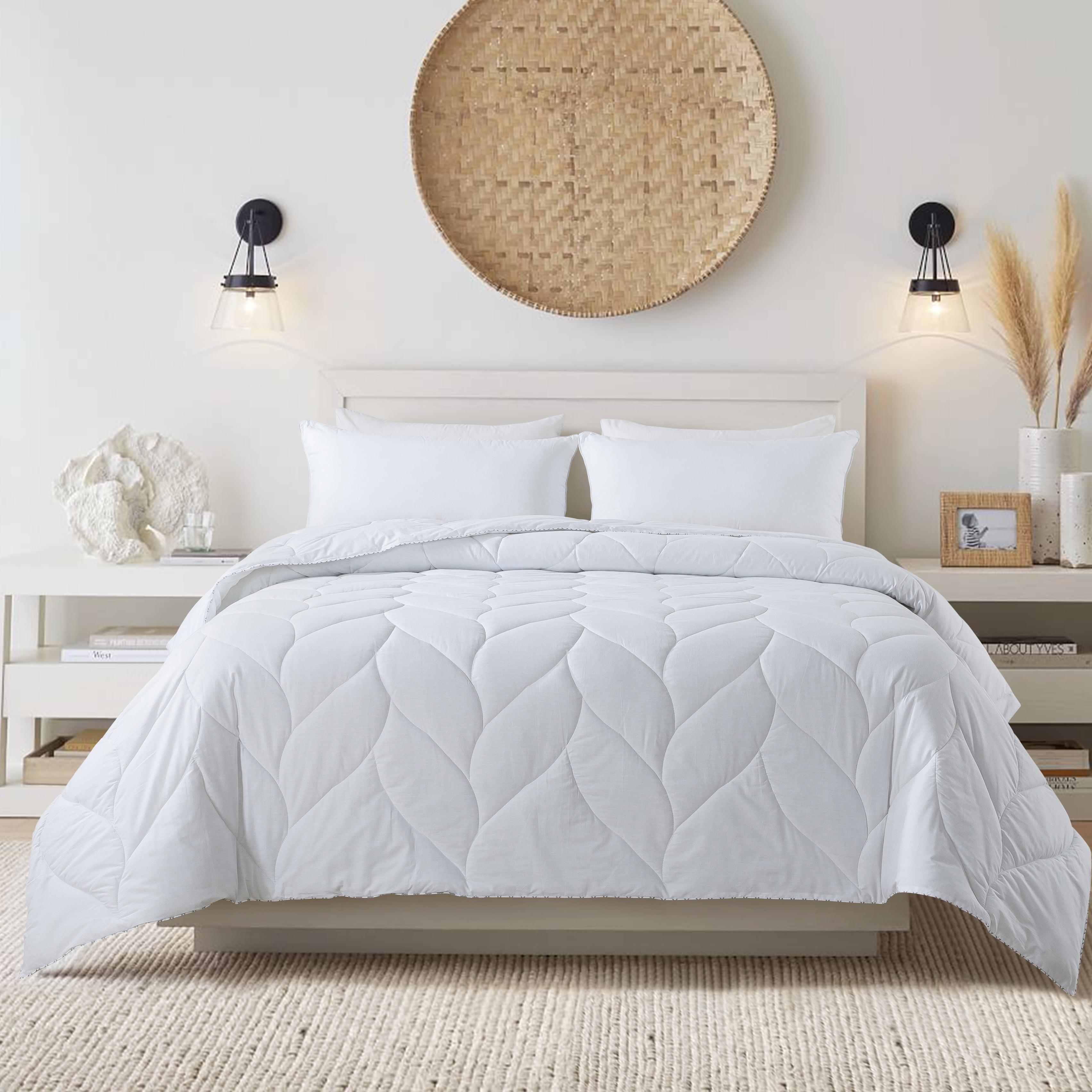 White Cotton Quilted Down Alternative Comforter - Full/Queen