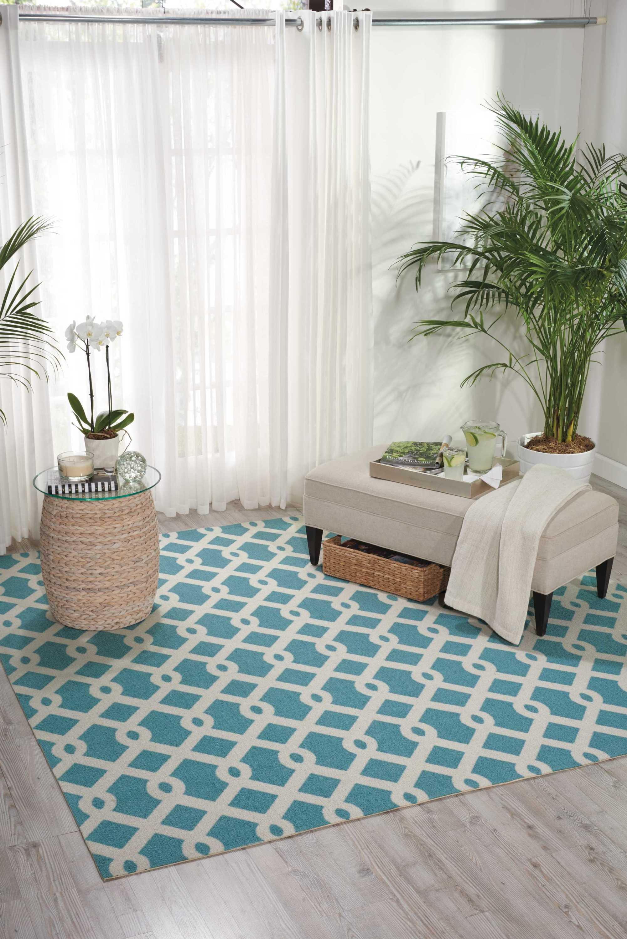 Easterly Geometric Blue/White Outdoor Area Rug