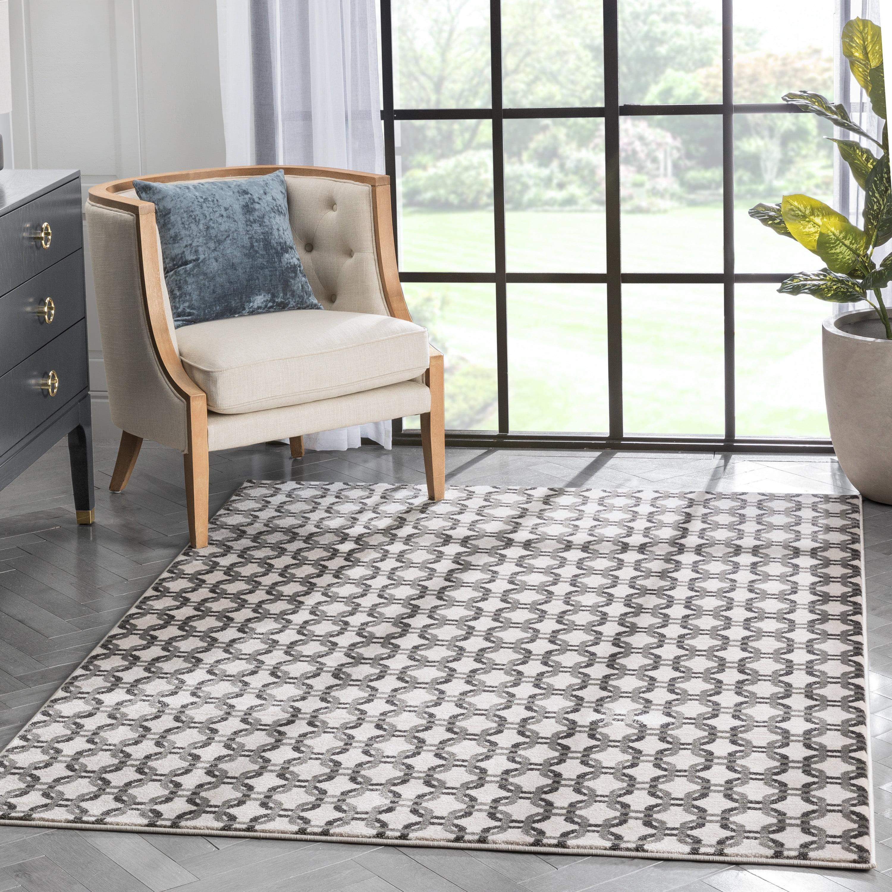 Ivory Grey Geometric 5' x 7' Stain-Resistant Area Rug