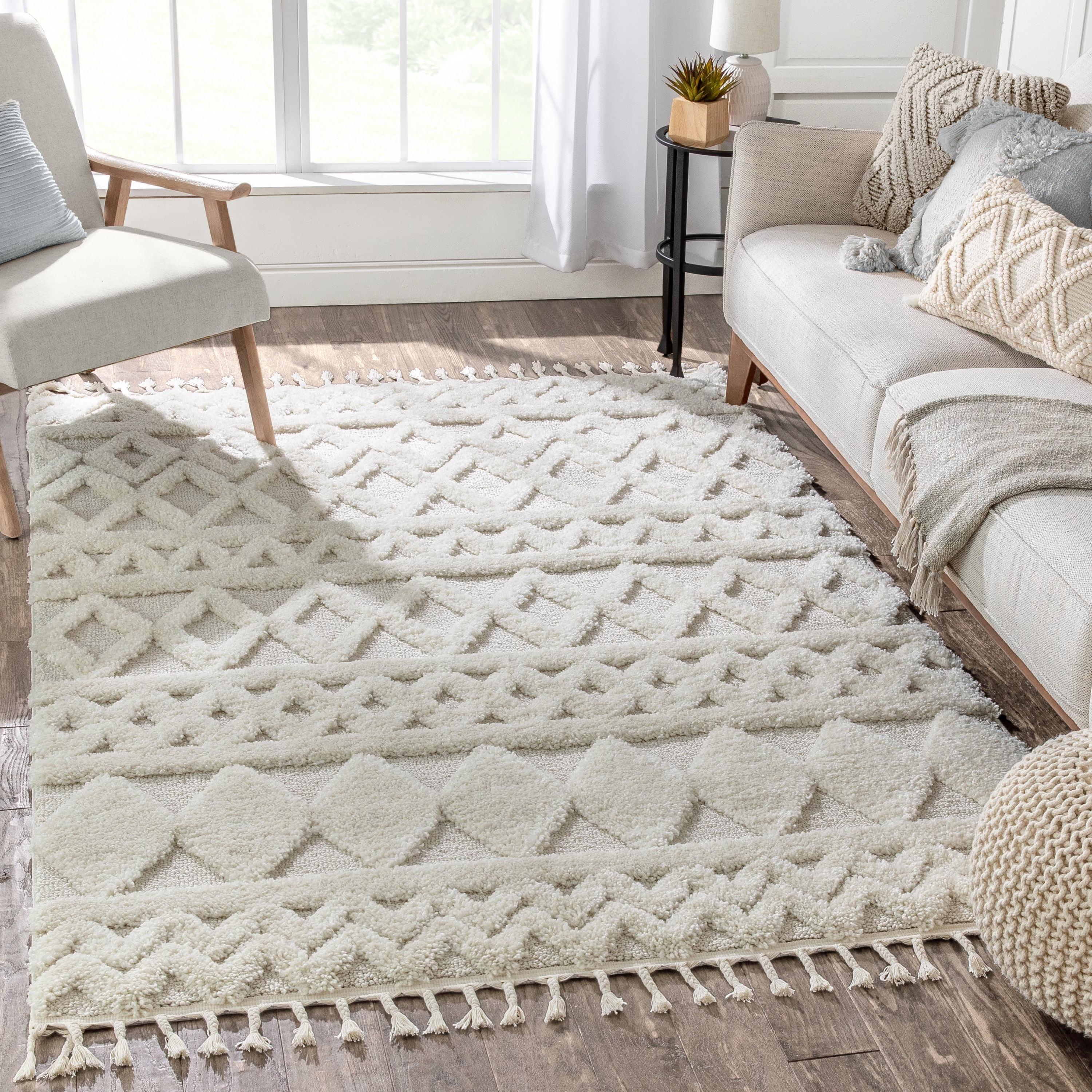 Reversible Ivory Geometric 5' x 7' Easy-Care Synthetic Rug