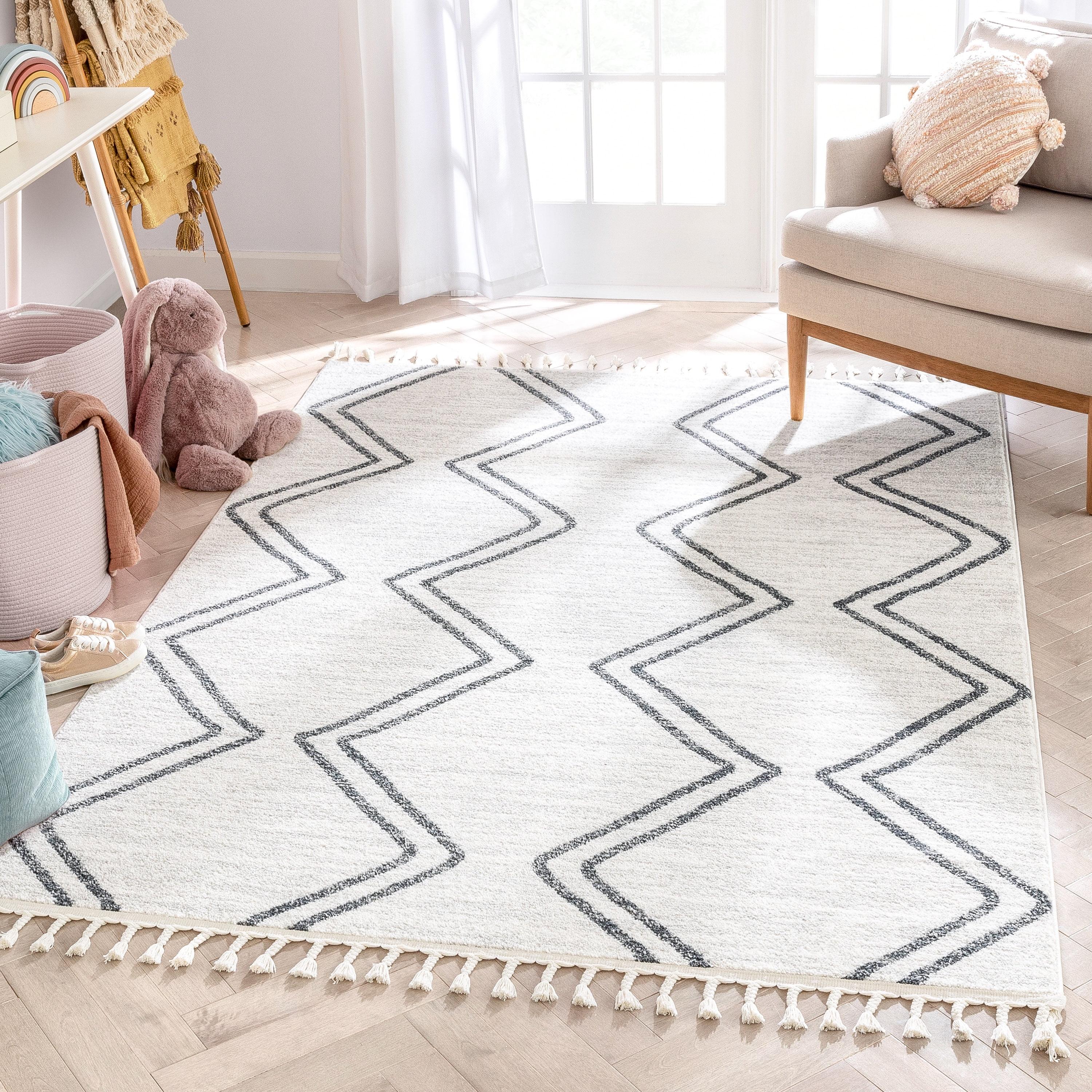 Soft Chevron Grey Ivory 5'3" x 7'3" Round Kids Area Rug