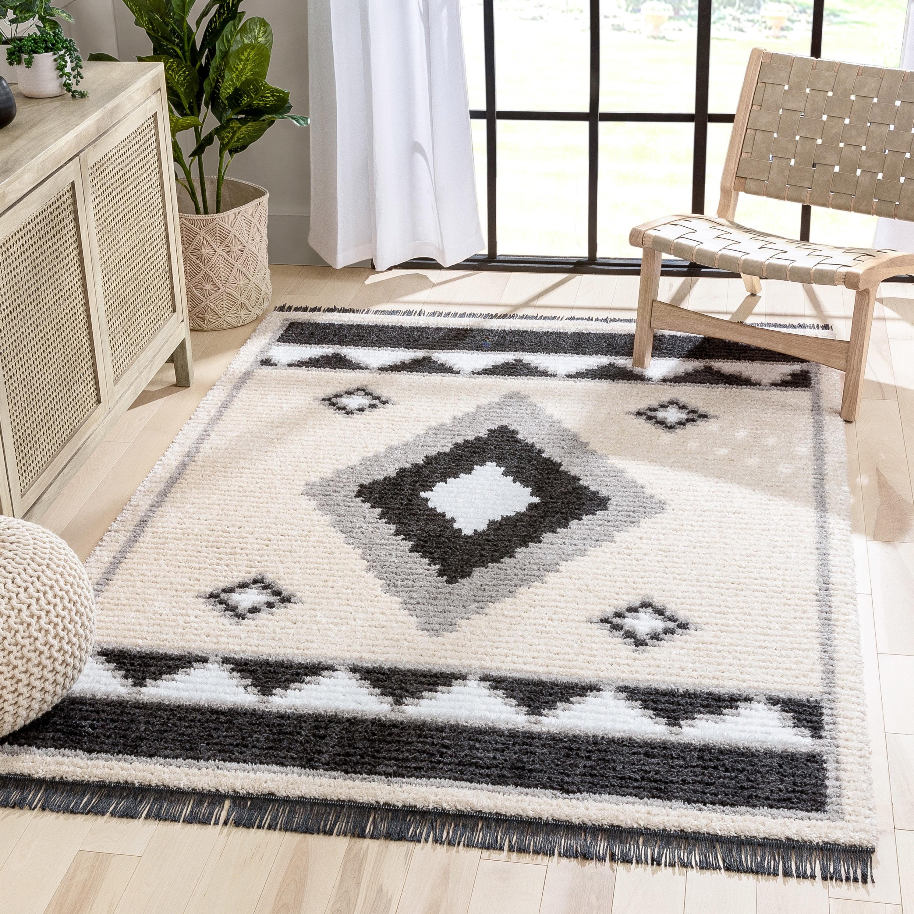 Handmade Rectangular Gray and Black Diamond Pattern Rug