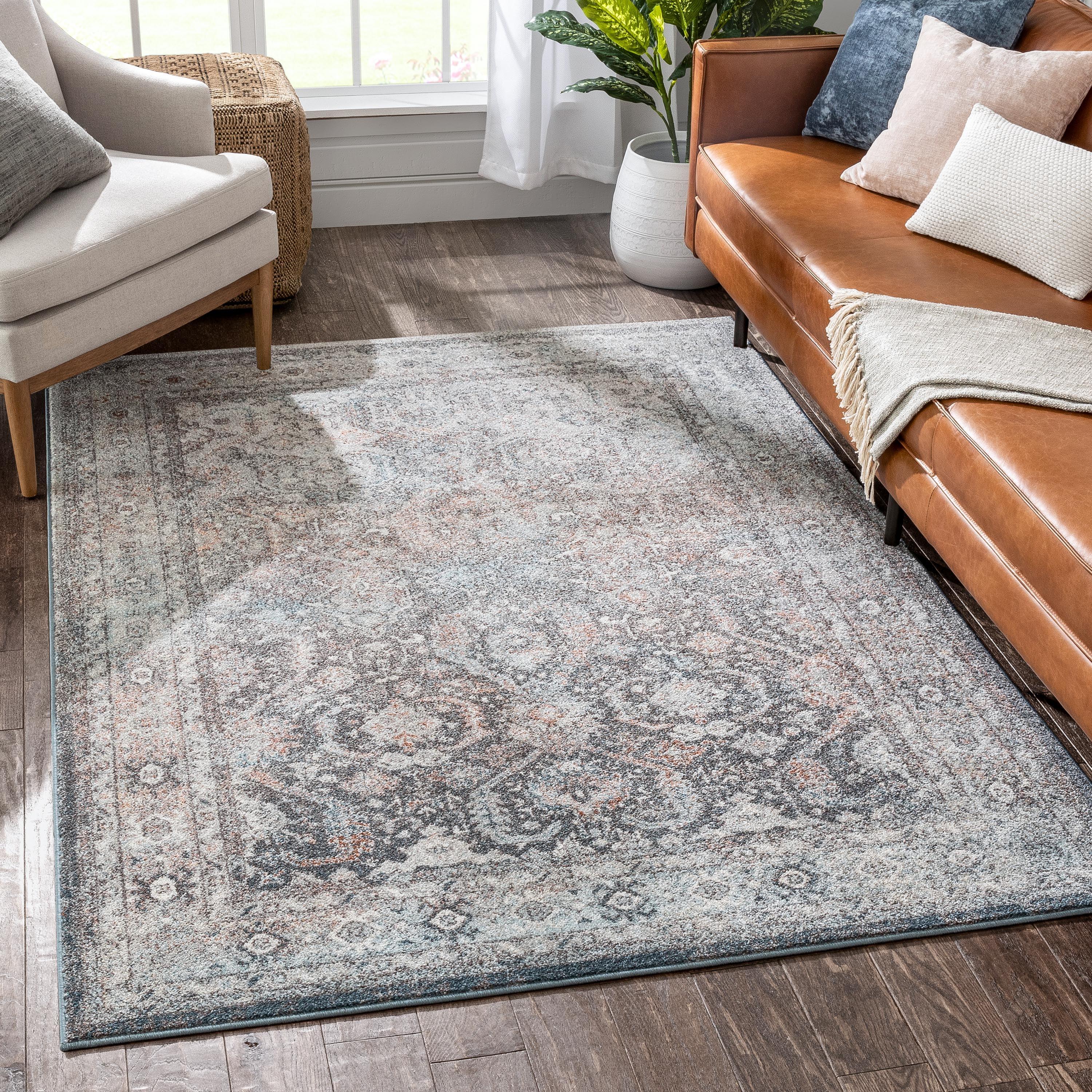 Estey Oriental Black/Gray Area Rug