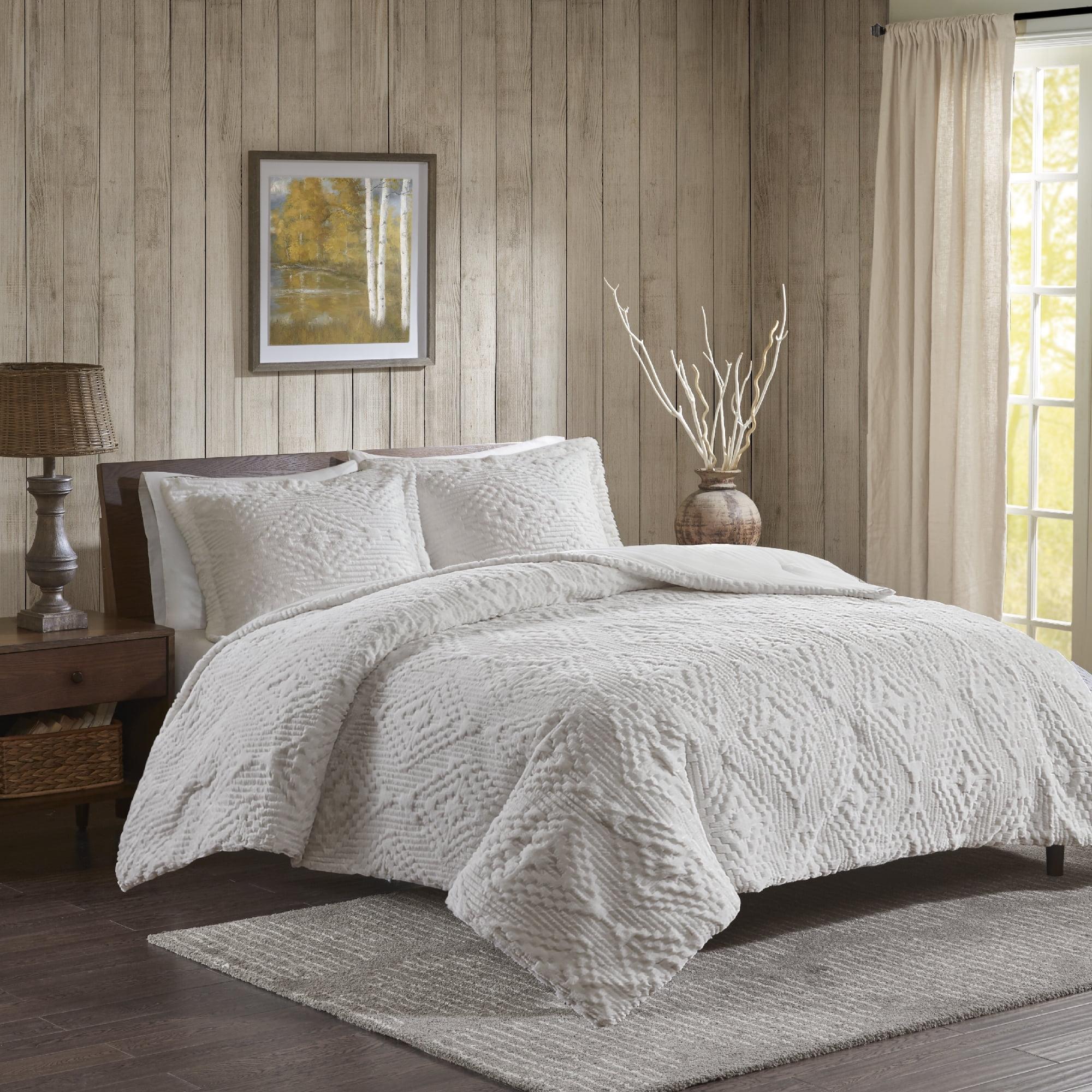 Ivory King Plush Quilt Set with Embroidered Shams