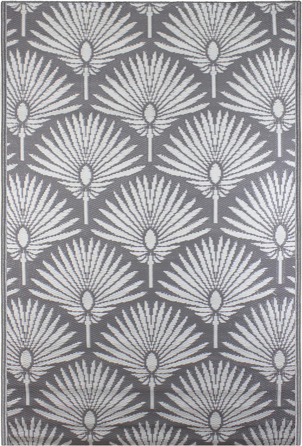 Tropical Fan Leaf Gray & White 4' x 6' Outdoor Area Rug