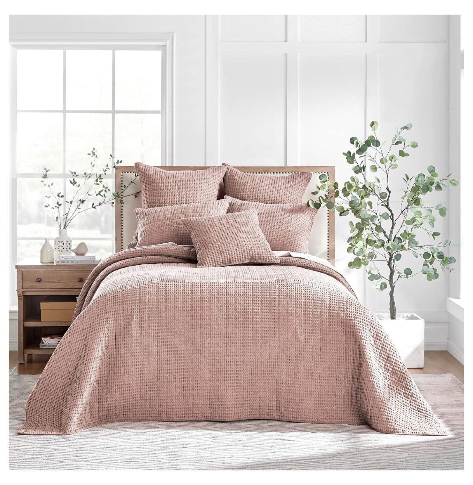 Luxurious Blush Cotton Waffle King Bedspread and Sham Set