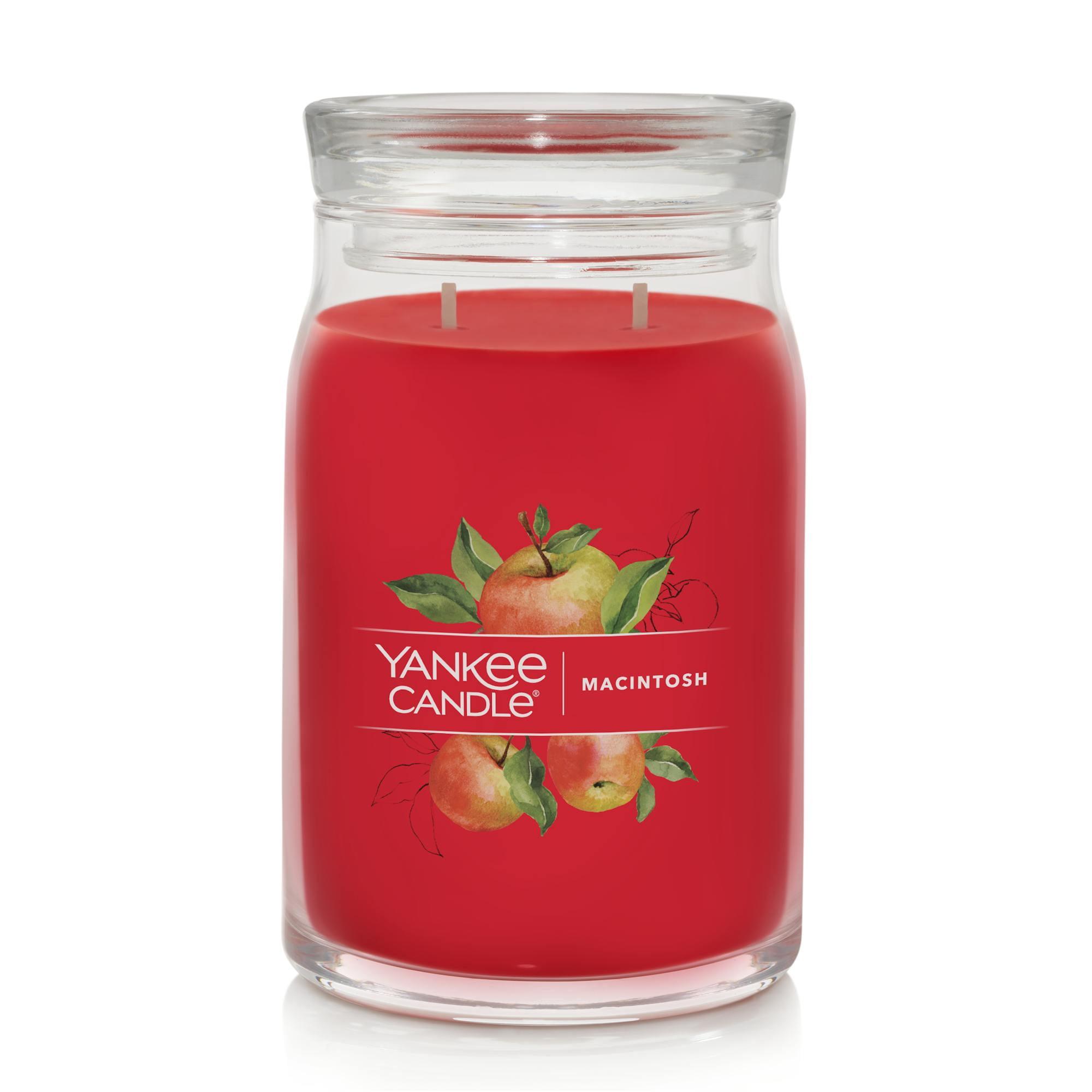 YANKEE CANDLE Signature Macintosh Scented Jar Candle