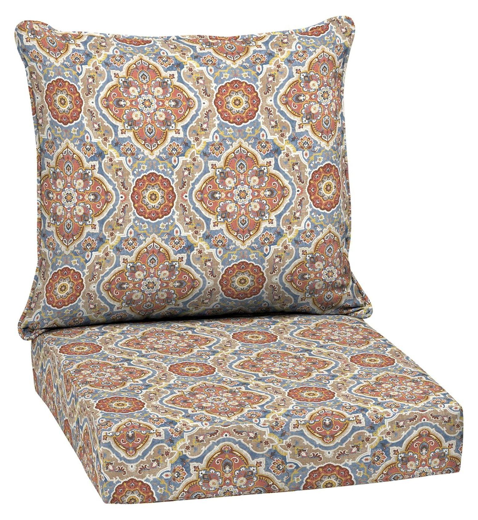 Global Vintage Medallion 24" x 24" Outdoor Deep Seat Cushion Set