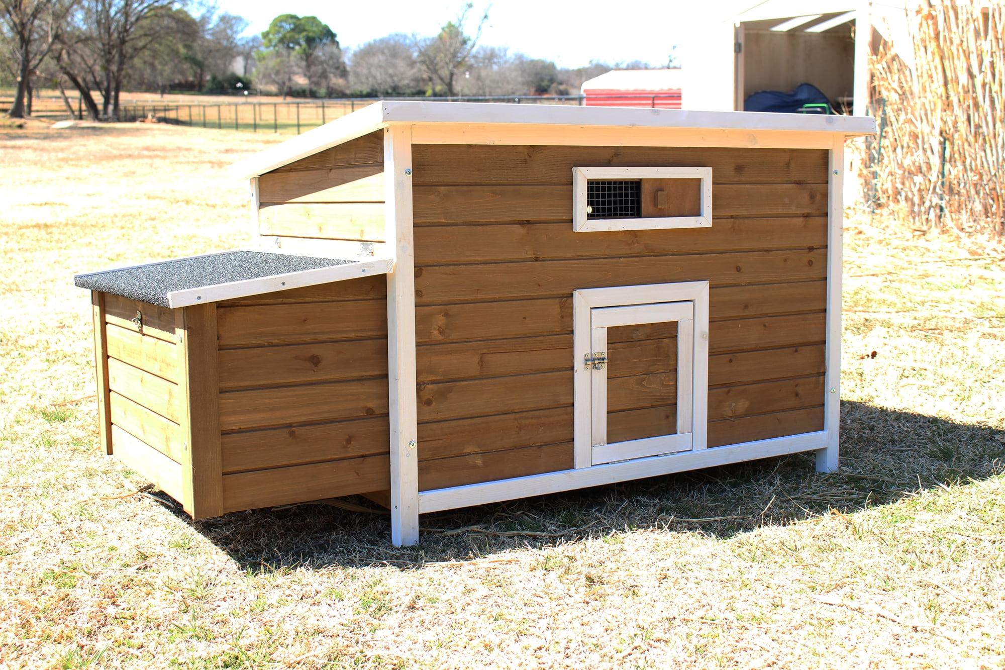 11.88 Square Feet Chicken Coop with Nesting Box For Up To 2 Chickens