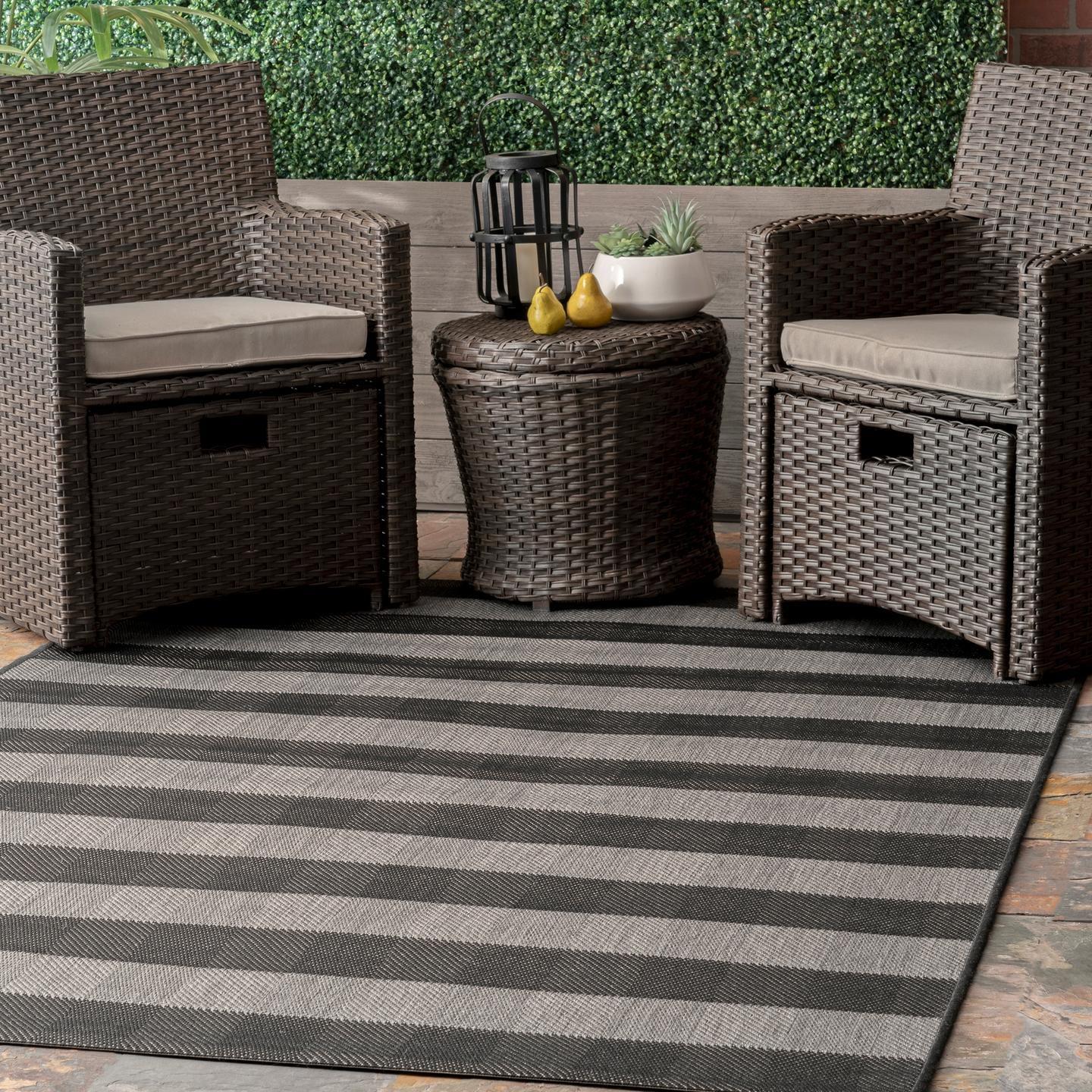 nuLOOM Outdoor Alexis Area Rug