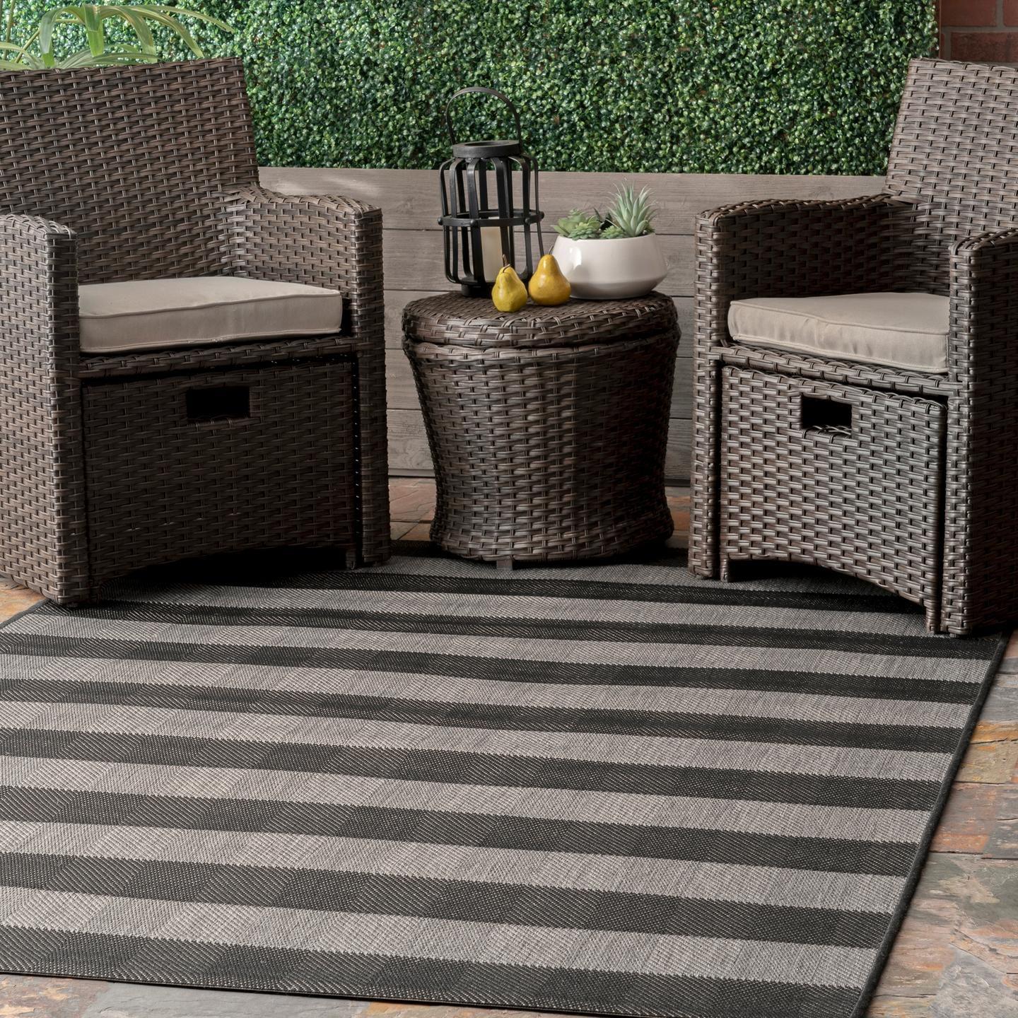 Nuloom Alexis Striped 2x3 Indoor/Outdoor Accent Rug for Living Room Patio Deck Front Porch Entryway Kitchen, Black/Light Grey
