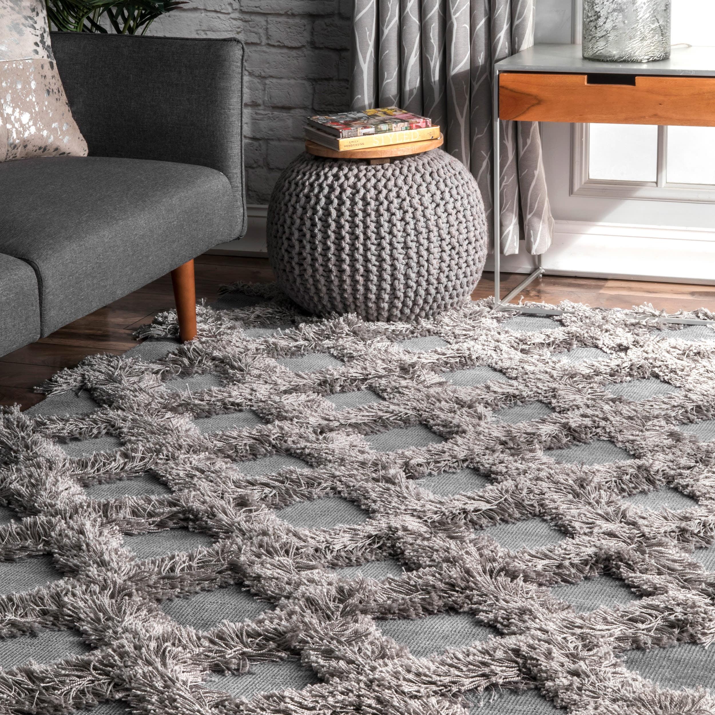 Silver Diamond Trellis Shag Synthetic Area Rug