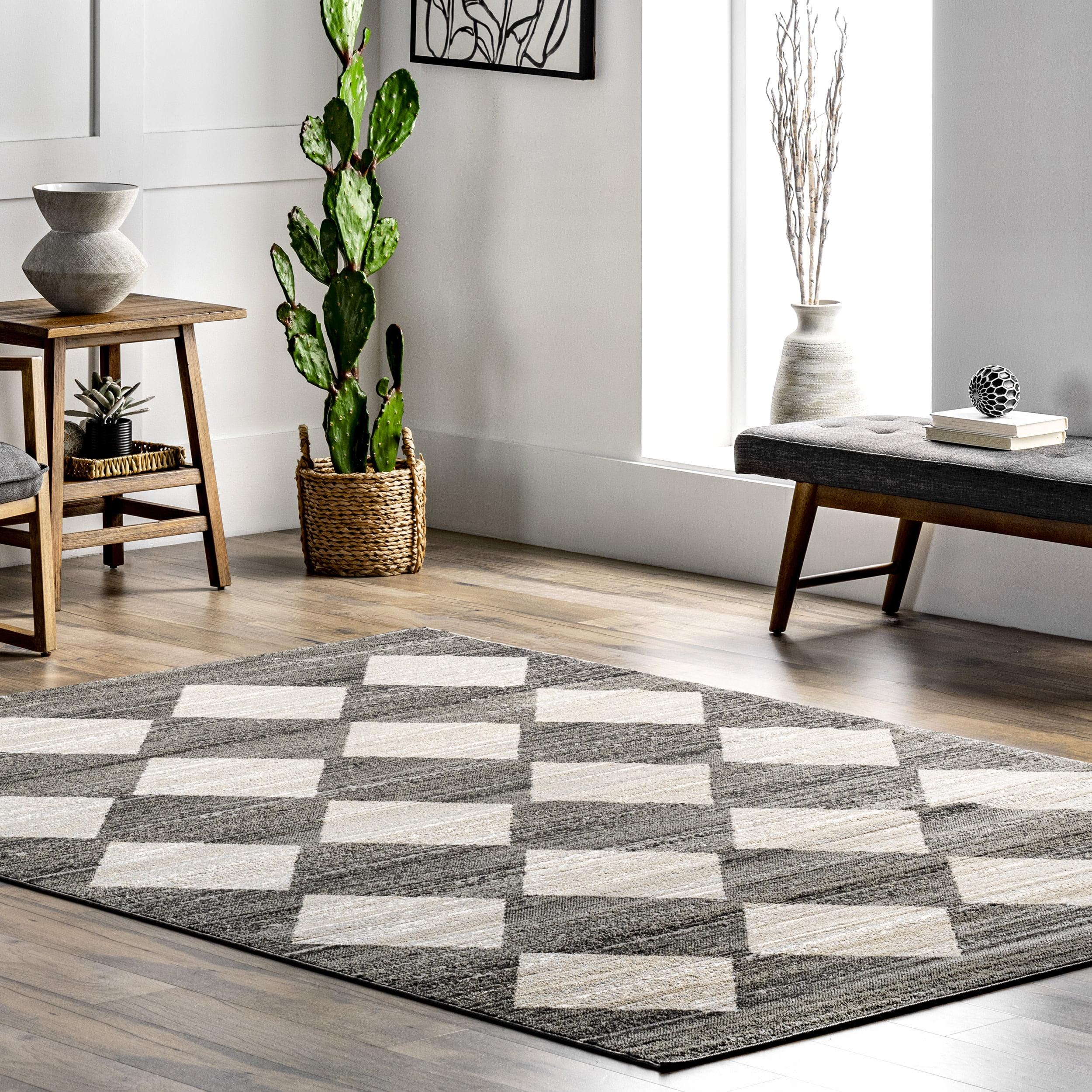 Gray and White Geometric Checker Tile 5' Area Rug