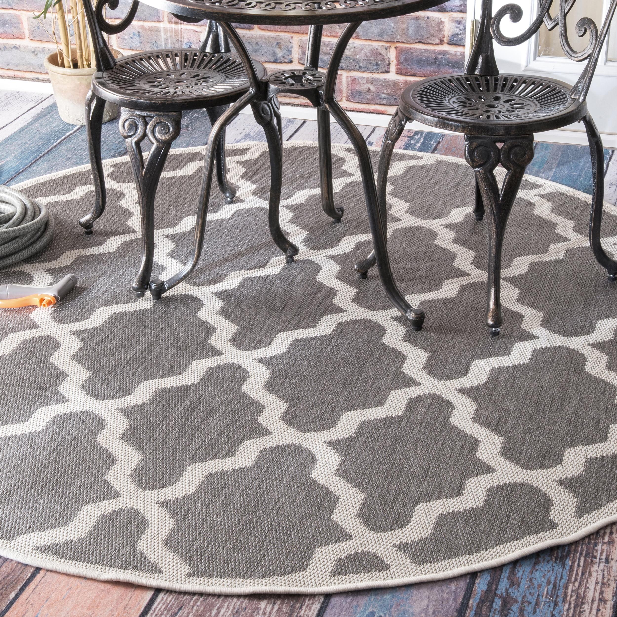 Taupe Oval Trellis Synthetic Indoor/Outdoor Rug