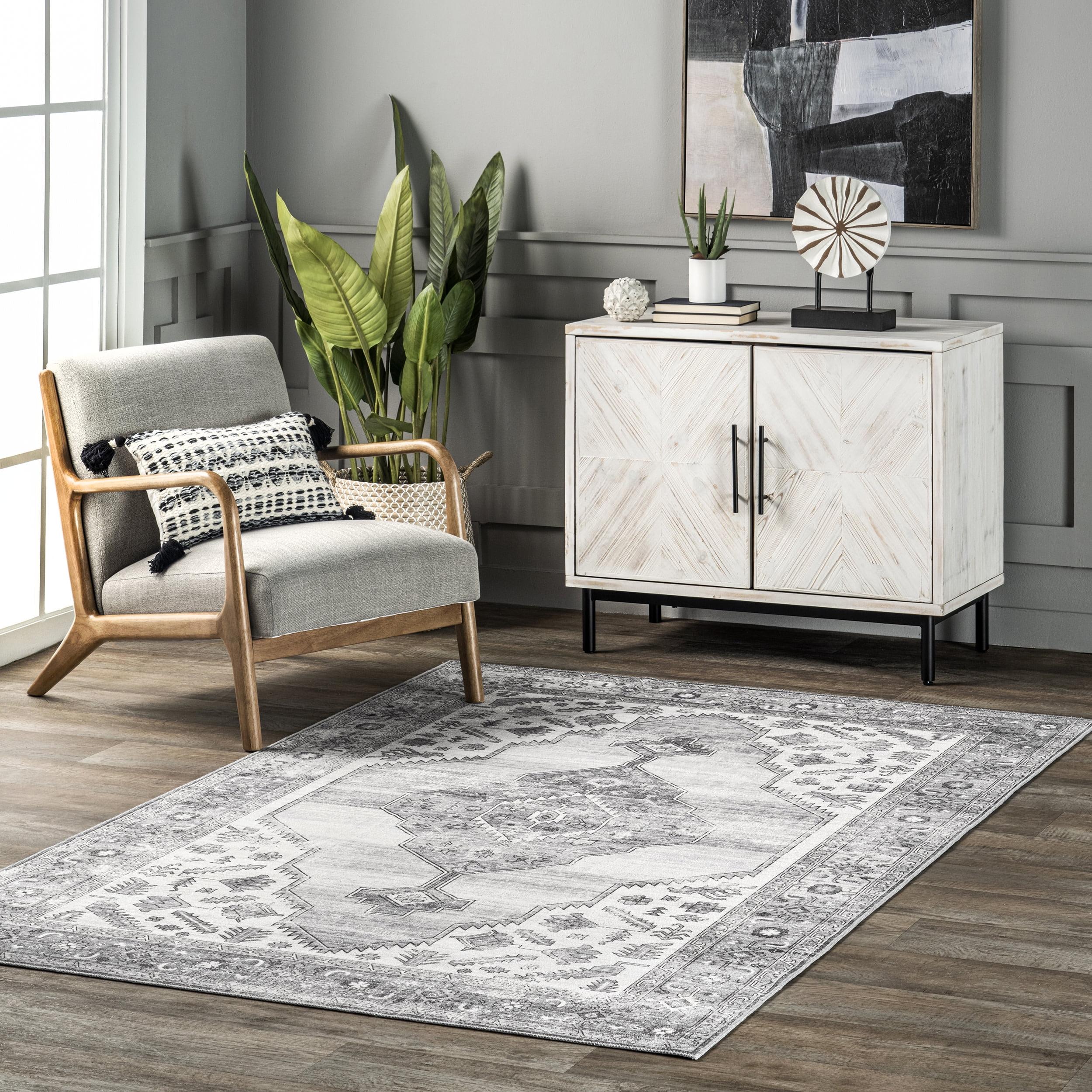 Gray 4' x 6' Distressed Medallion Machine Washable Rug