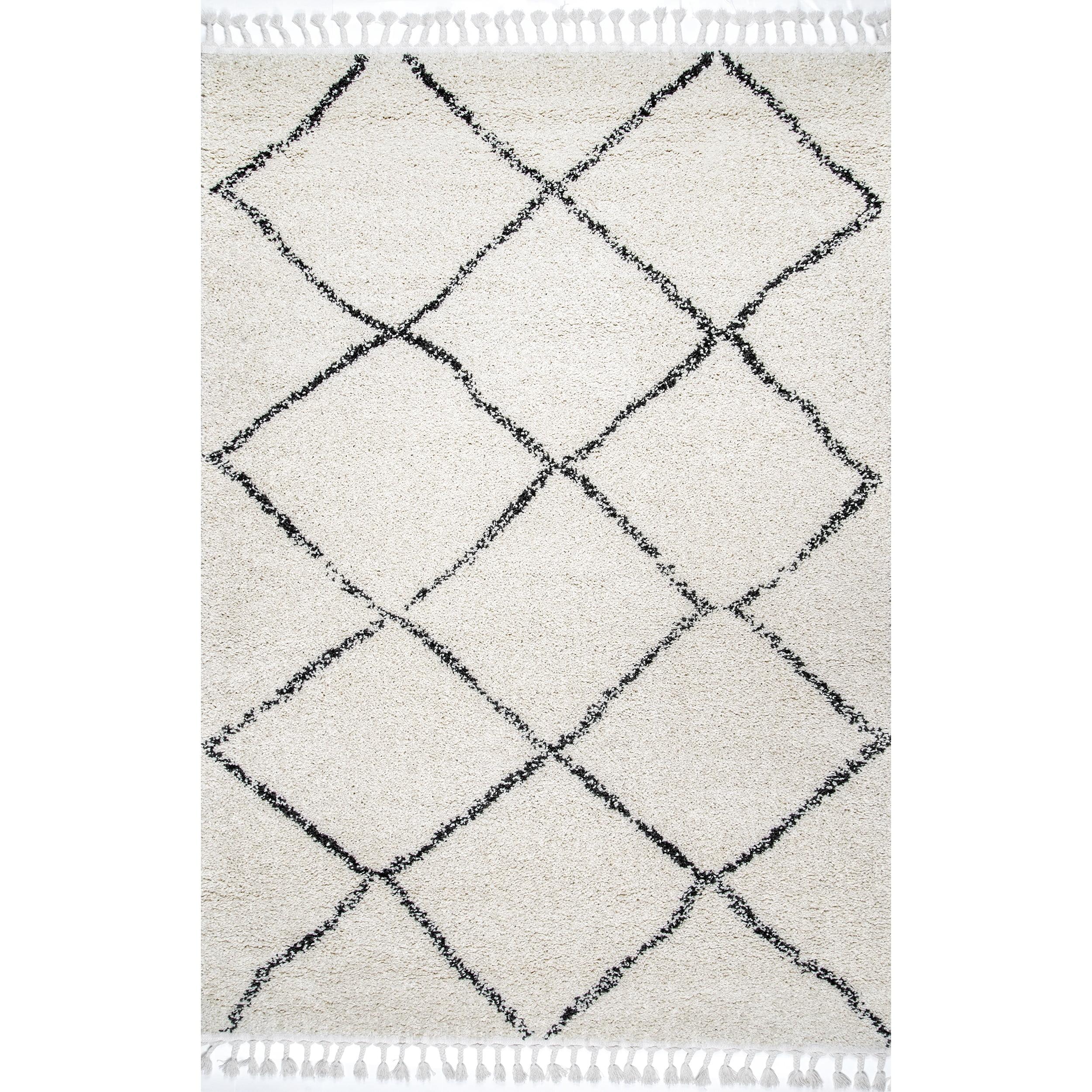 Moroccan Lattice Tassel Shag Area Rug in Off-White, 5' 3" x 7' 7"