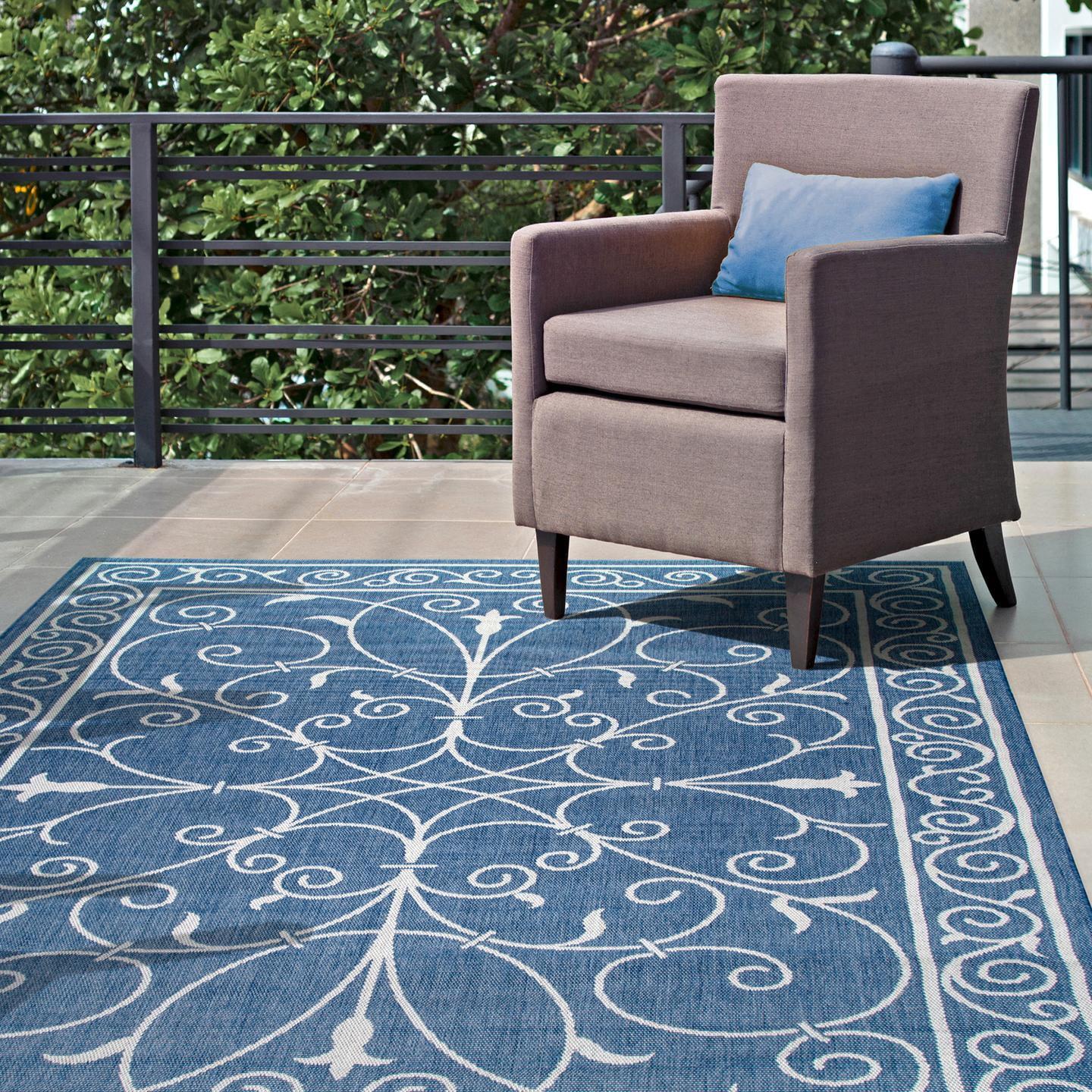 Charming Blue 5' x 7' Rectangular Synthetic Indoor/Outdoor Rug