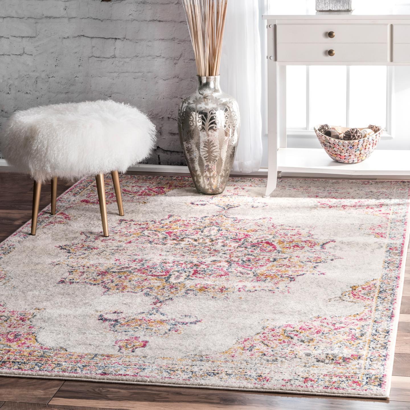 nuLOOM Leola Vintage Medallion Accent Rug, 3' x 5', Pink