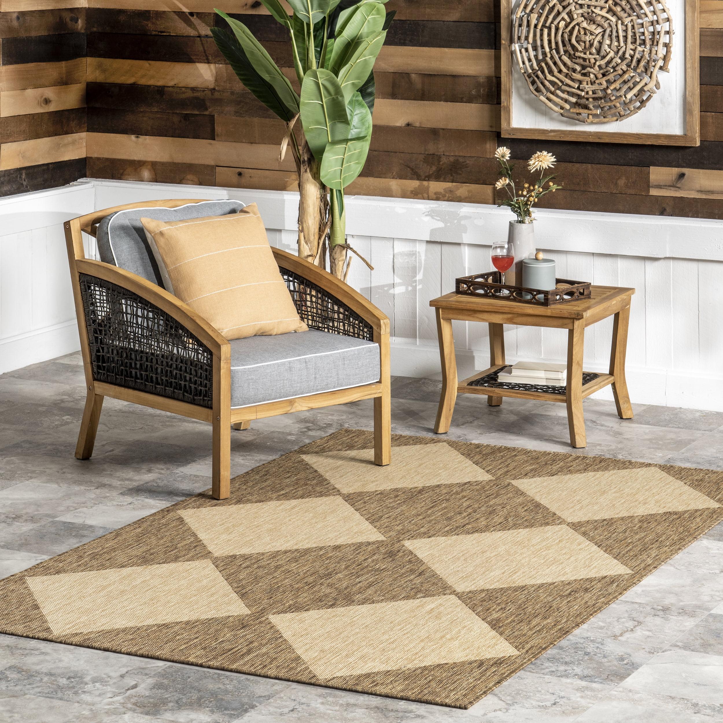 Nuloom Loretta Transitional Diamond Indoor/Outdoor Patio Area Rug