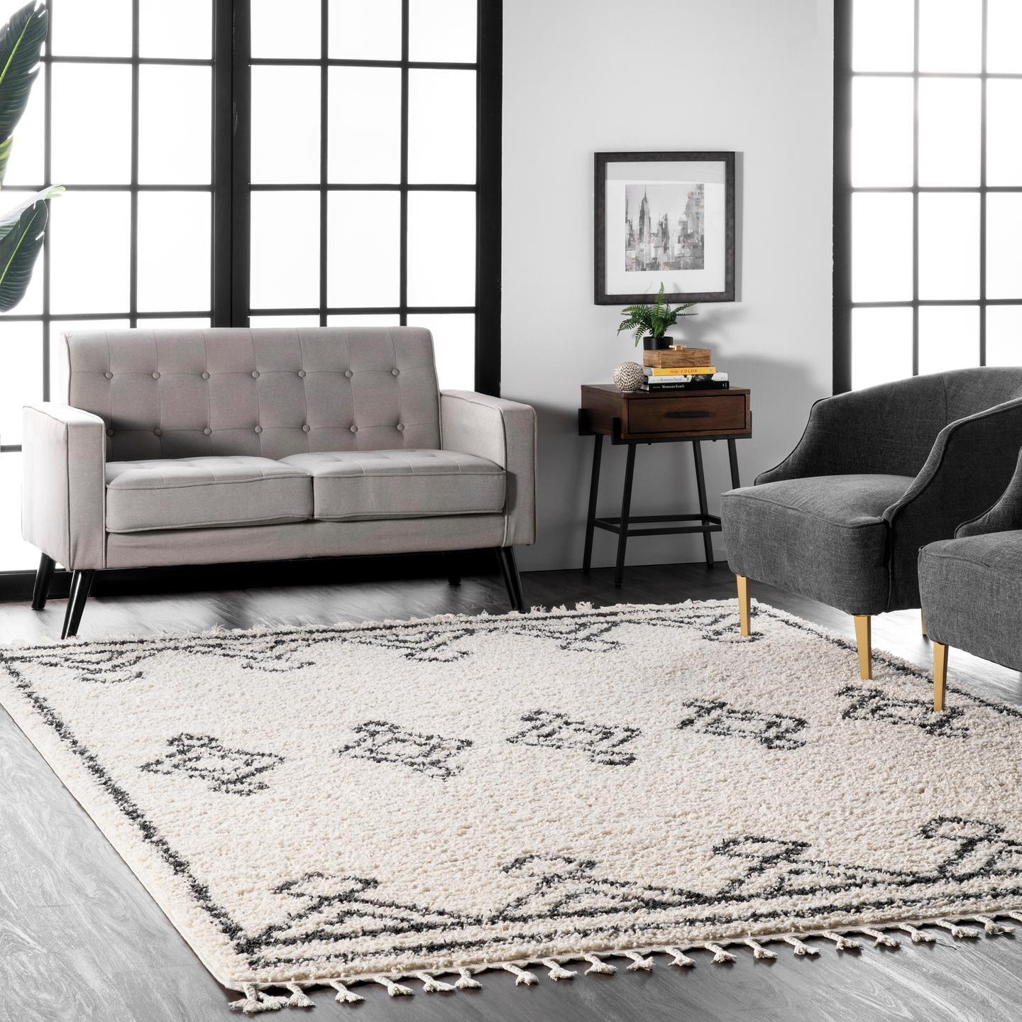 Nuloom Mackie Geometric 5x8 Shag Indoor Area Rug for Living Room Bedroom Dining Room Nursery, Off White/Charcoal