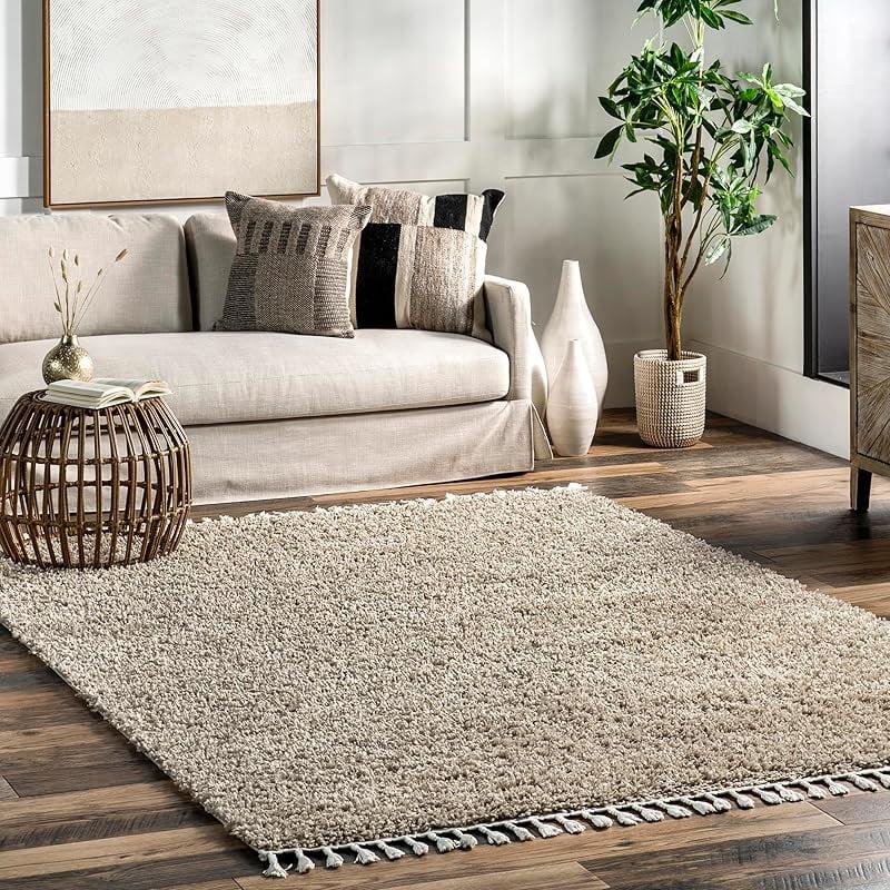 Nuloom Neva Solid 5x8 Shag Indoor Area Rug for Living Room Bedroom Dining Room Nursery, Beige/Ivory
