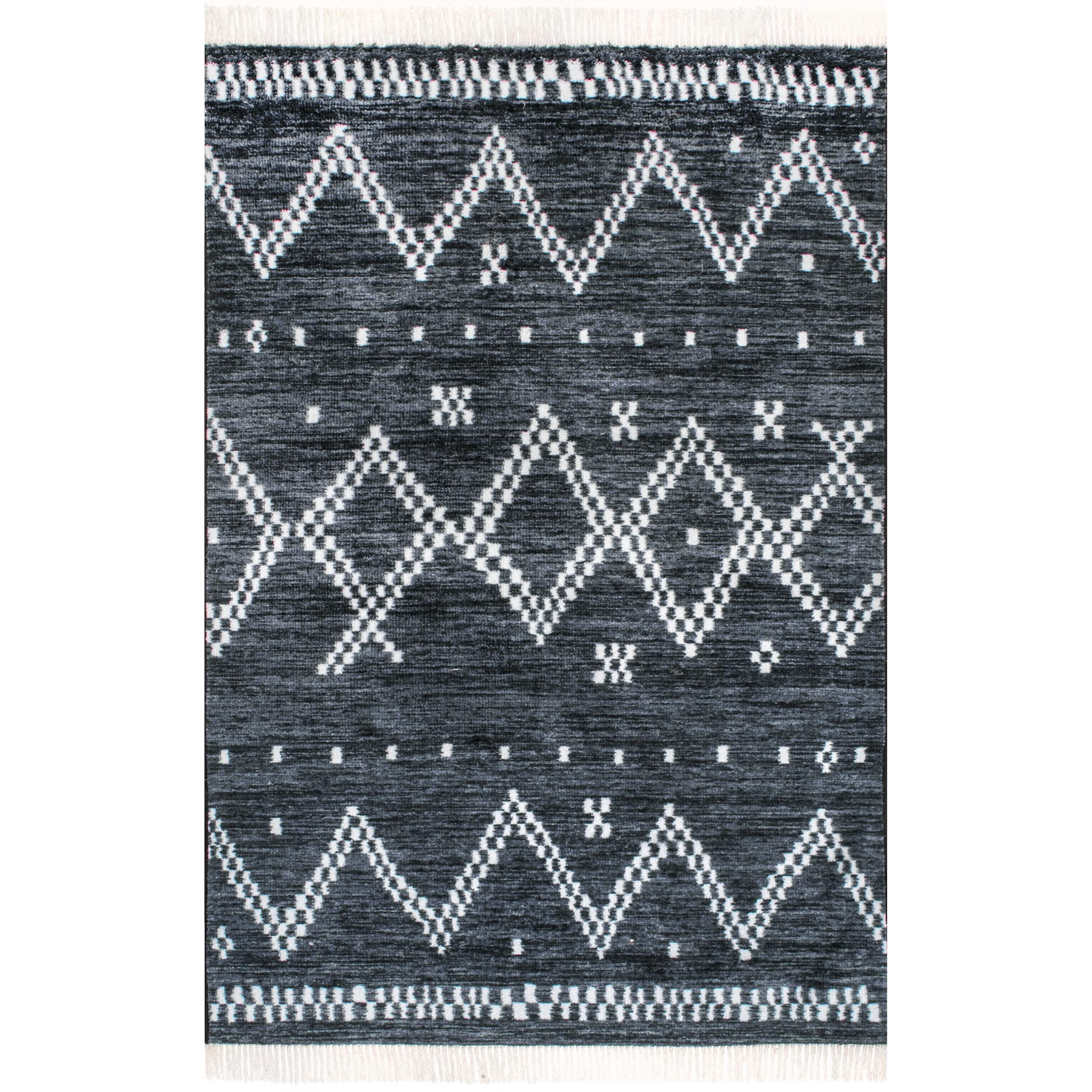 Majestic Navy Chevron 5' x 8' Synthetic Area Rug with Tassels