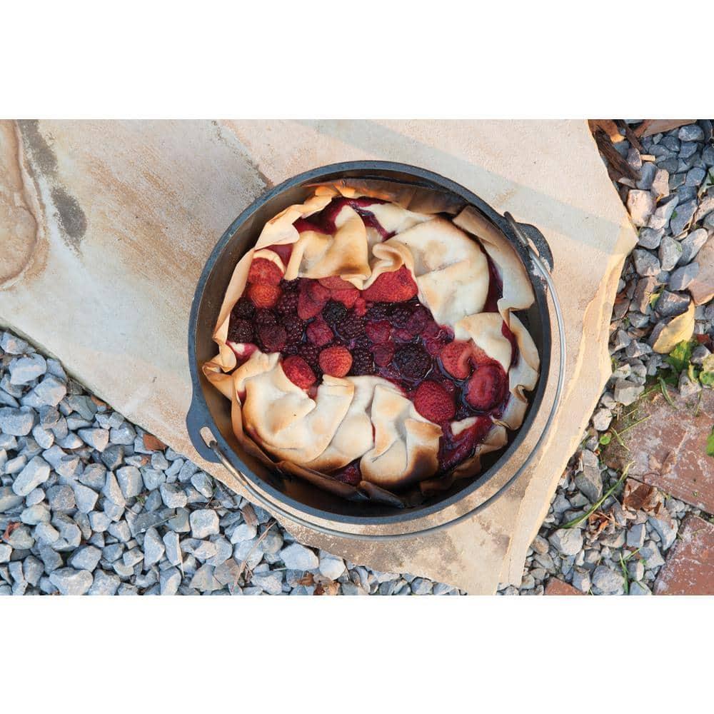 Lodge Lodge Cast Iron Camp Dutch Oven