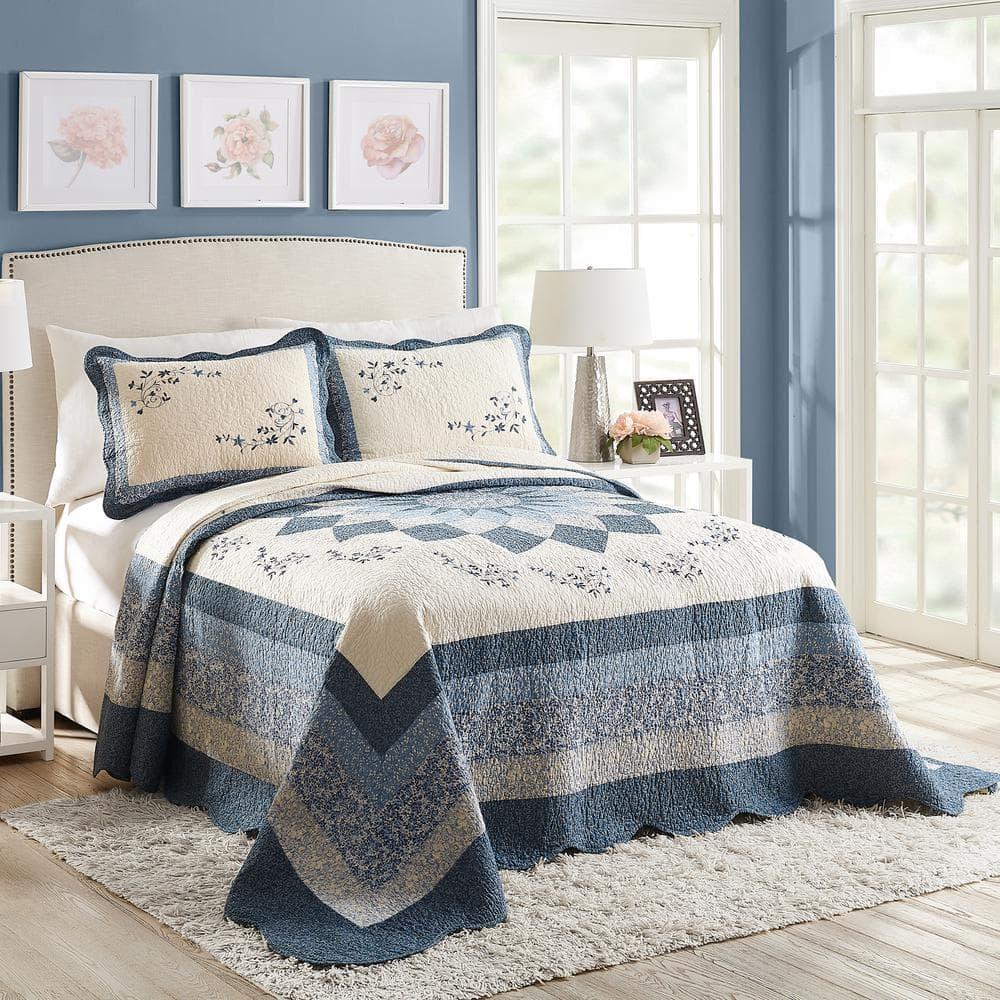 Modern Heirloom Queen Charlotte Bedspread Blue: Floral Pattern, Machine Washable, Plain Weave