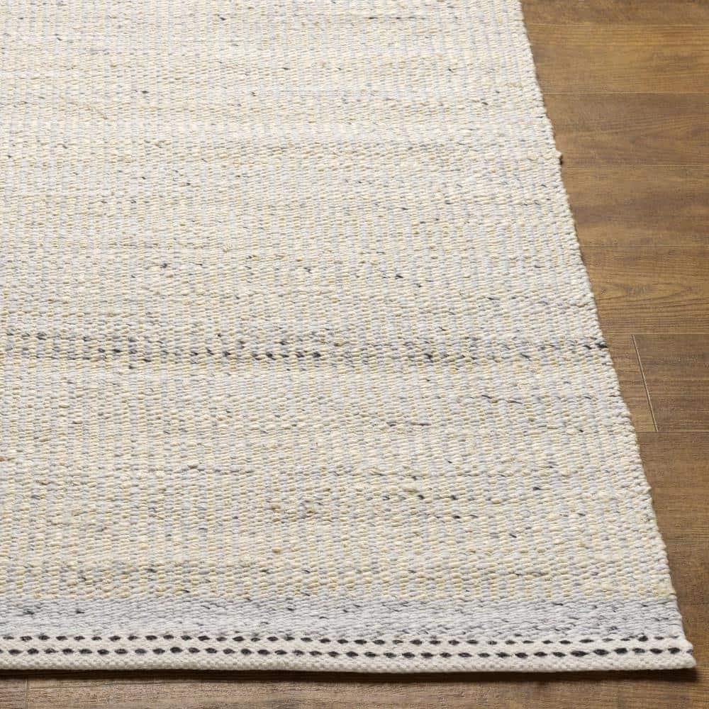 Lessie Rug