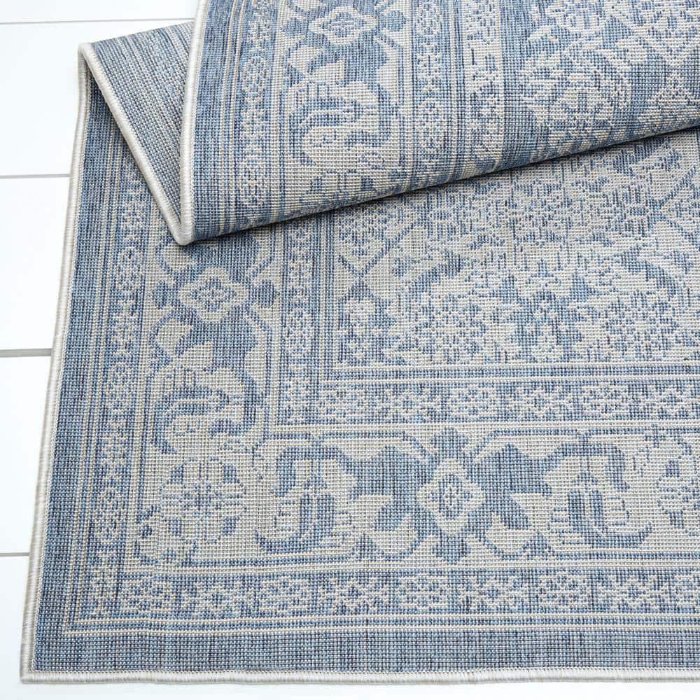 Persian Persian Inspired Blue/Gray Area Rug
