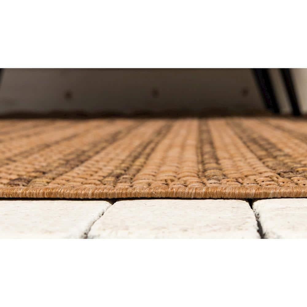 Unique Loom Outdoor Border Collection Area Rug - Checkered (2' 2" x 3' 1" Rectangle Light Brown)