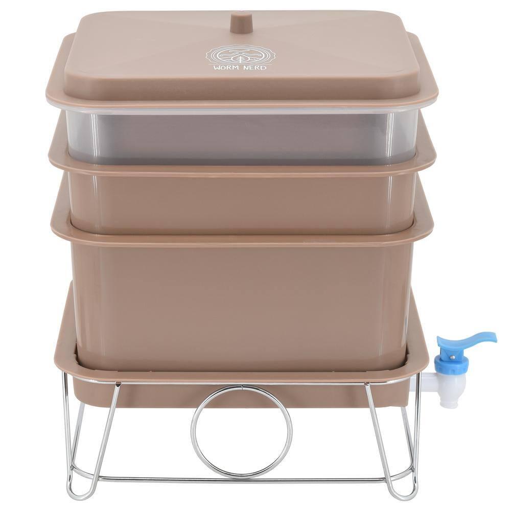 4 Gallons Plastic Worm Bin with Latching Lid
