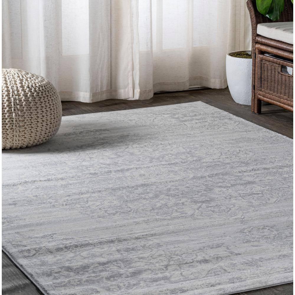 5' X 8' Modern Persian Vintage Moroccan Medallion Area Rug, Light Gray - JONATHAN Y