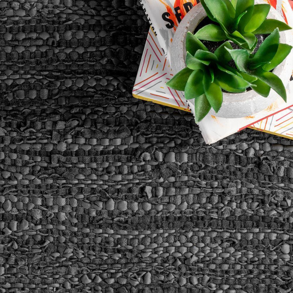 Nuloom Sabby Hand Woven Leather Flatweave Kitchen Runner Indoor Area Rug - Hallway, Entryway, 2' x 6', Black