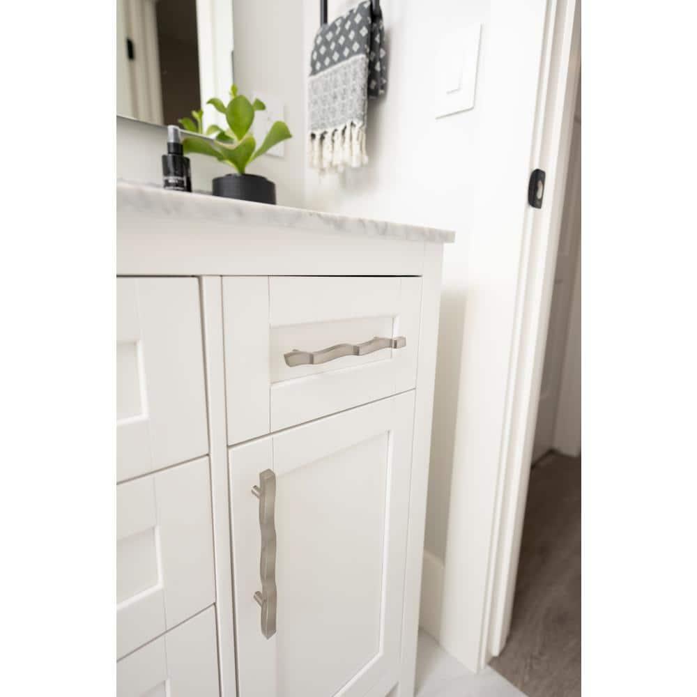 Hickory Hardware Metropolis Kitchen Cabinet Handles, Solid Core Drawer Pulls for Cabinet Doors, 5-1/16" (128mm)