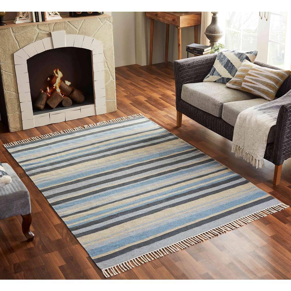 Chesapeake Lori Collection Denim Hand Woven Area Rug ( 5'x7')