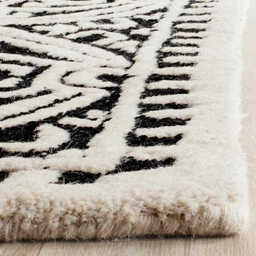 SAFAVIEH Cambridge Leslie Geometric Wool Area Rug, Black/Ivory, 10' x 10' Square
