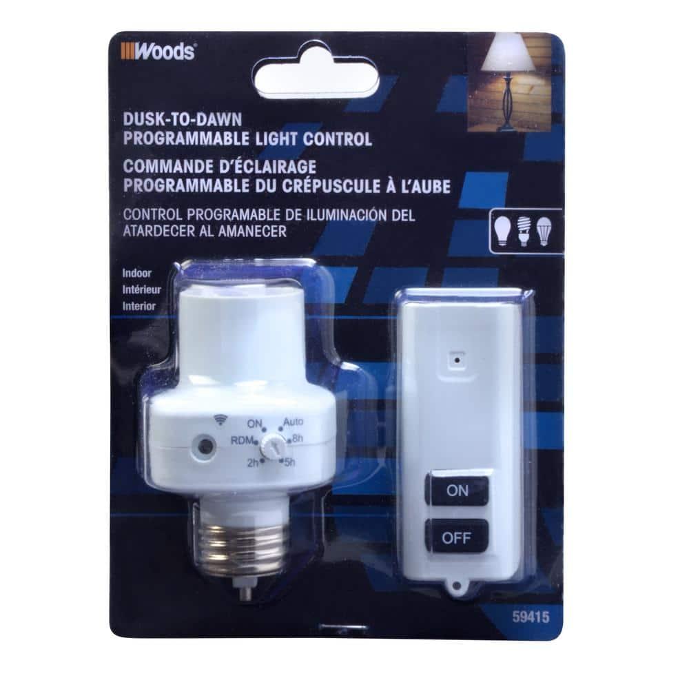 Woods 59415 Indoor Screw-In Light Socket Screw-In with Wireless Remote Control and Programmable Timer, Energy Savings