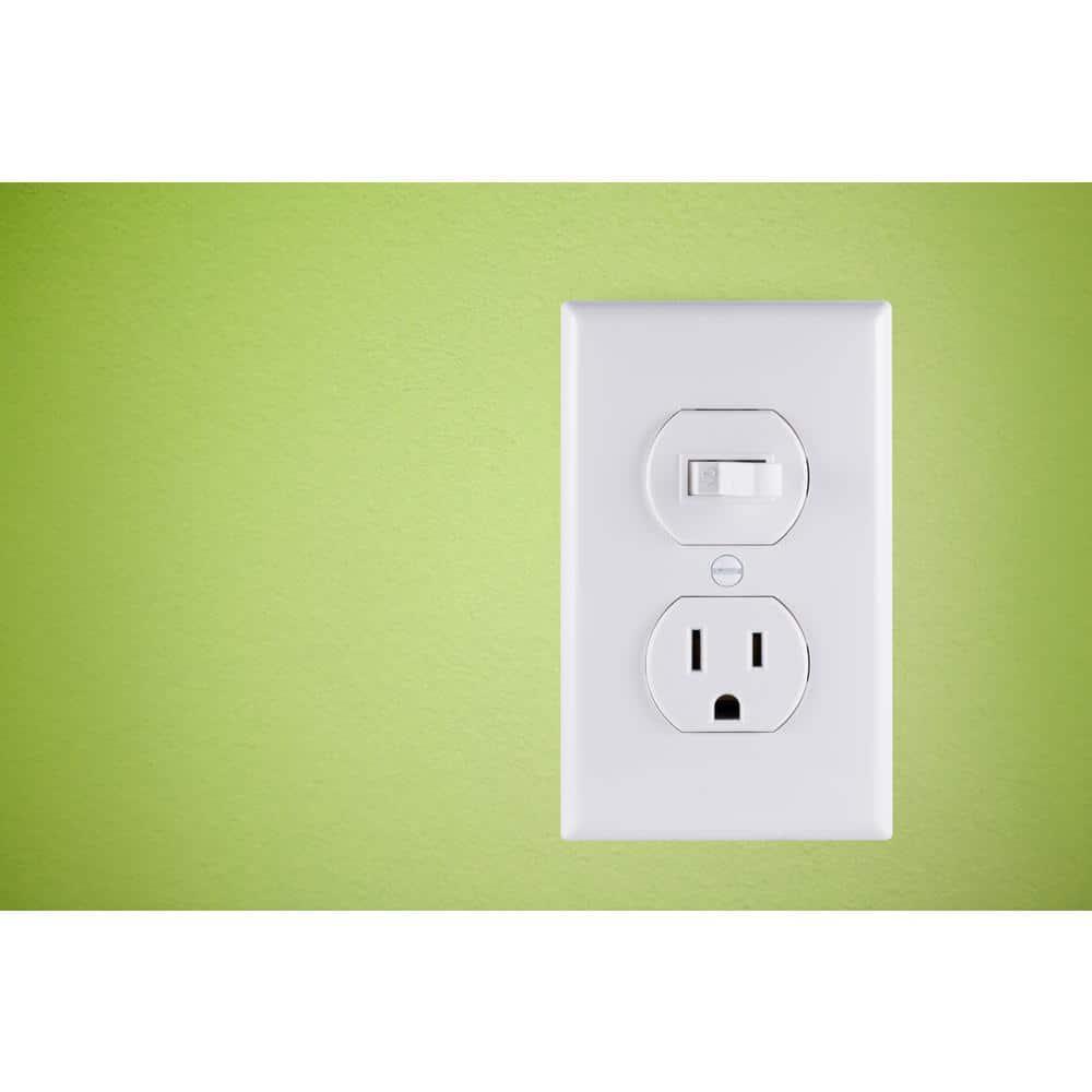 GE Wall Switch & Outlet Combo, Two-in-One Receptacle, 1 On/Off Toggle Power Switch, 1 Grounded AC Outlet Wall Plug, Single Pole, 3 Prong, 15 Amp, UL Listed, White, 59797